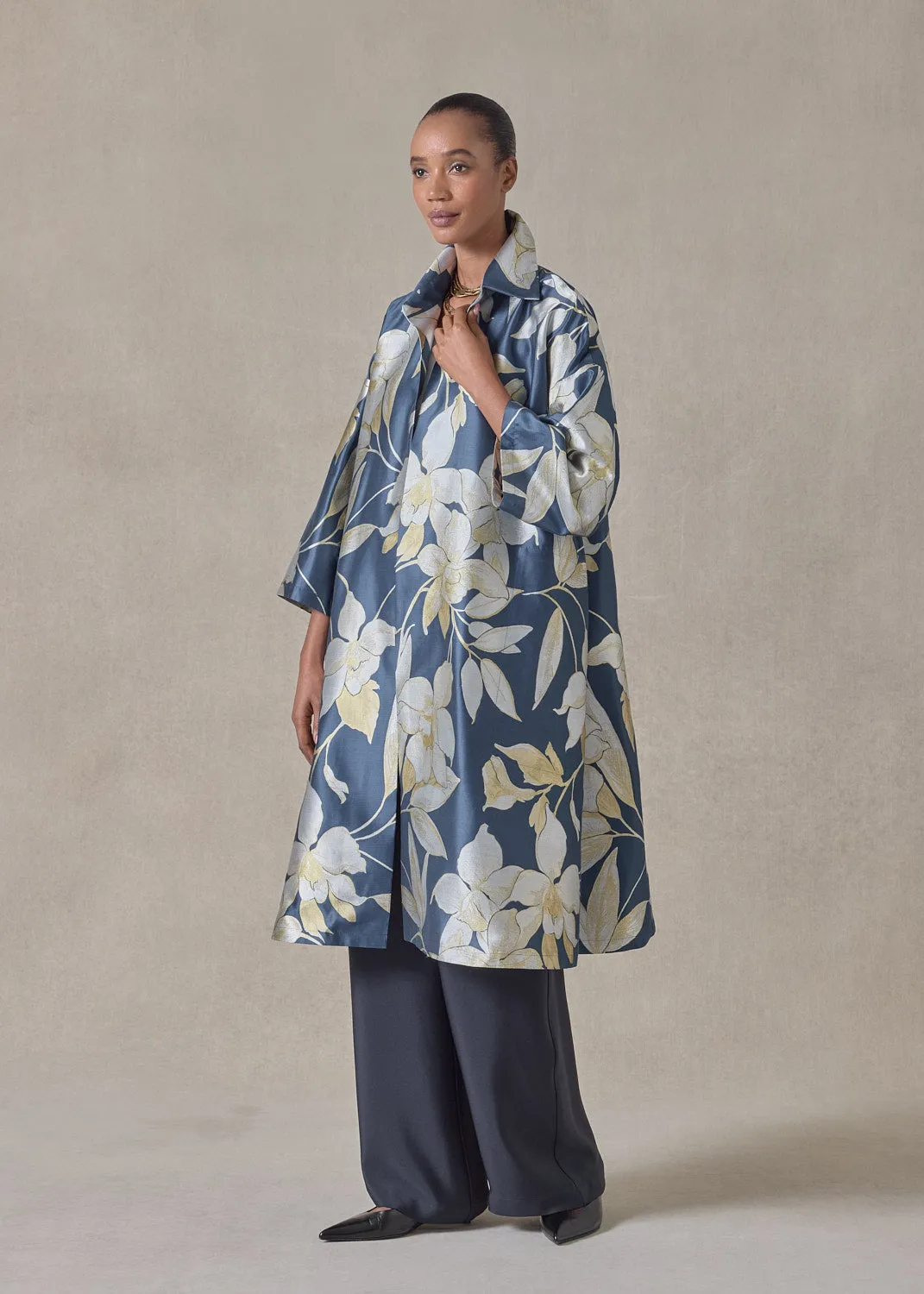 silk mix sloped shoulder wide a-line open jacket with collar - 3/4 length (bluegold) sold by eskandar product image thumbnail 4