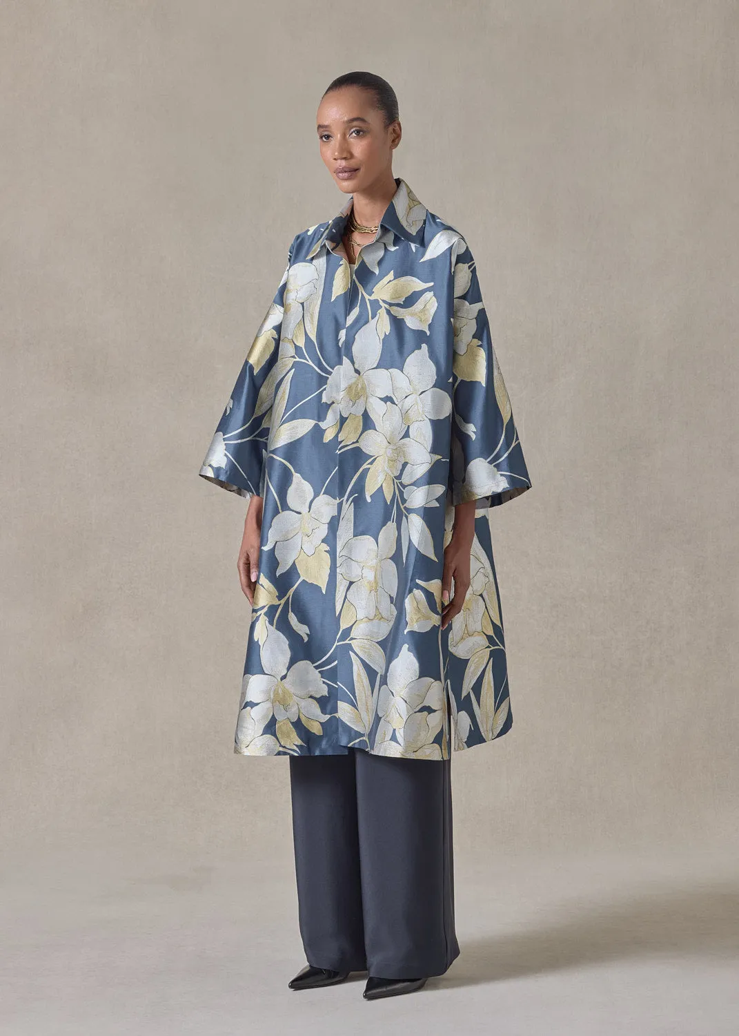 silk mix sloped shoulder wide a-line open jacket with collar - 3/4 length (bluegold) sold by eskandar