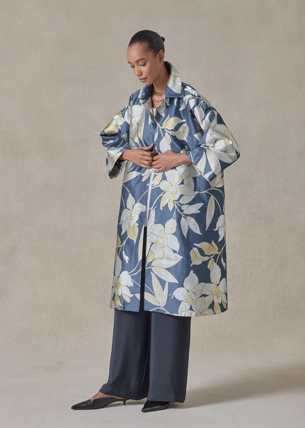 silk mix sloped shoulder wide a-line open jacket with collar - 3/4 length (bluegold) sold by eskandar product image thumbnail 2