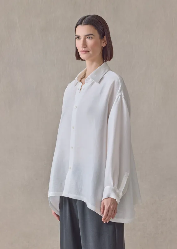 featherlight silk plissé slim a-line shirt with collar - mid plus (white) made by eskandar