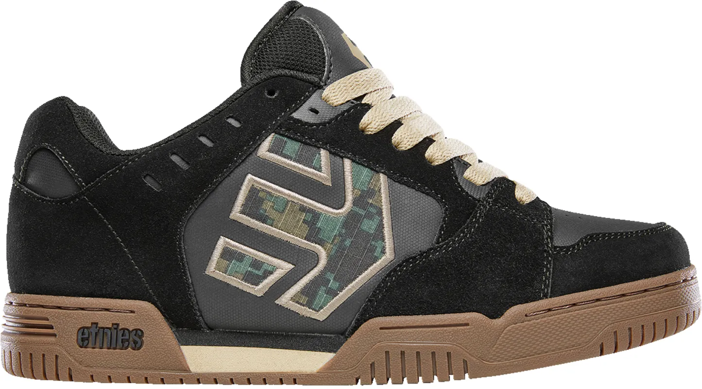FAZE sold by Etnies
