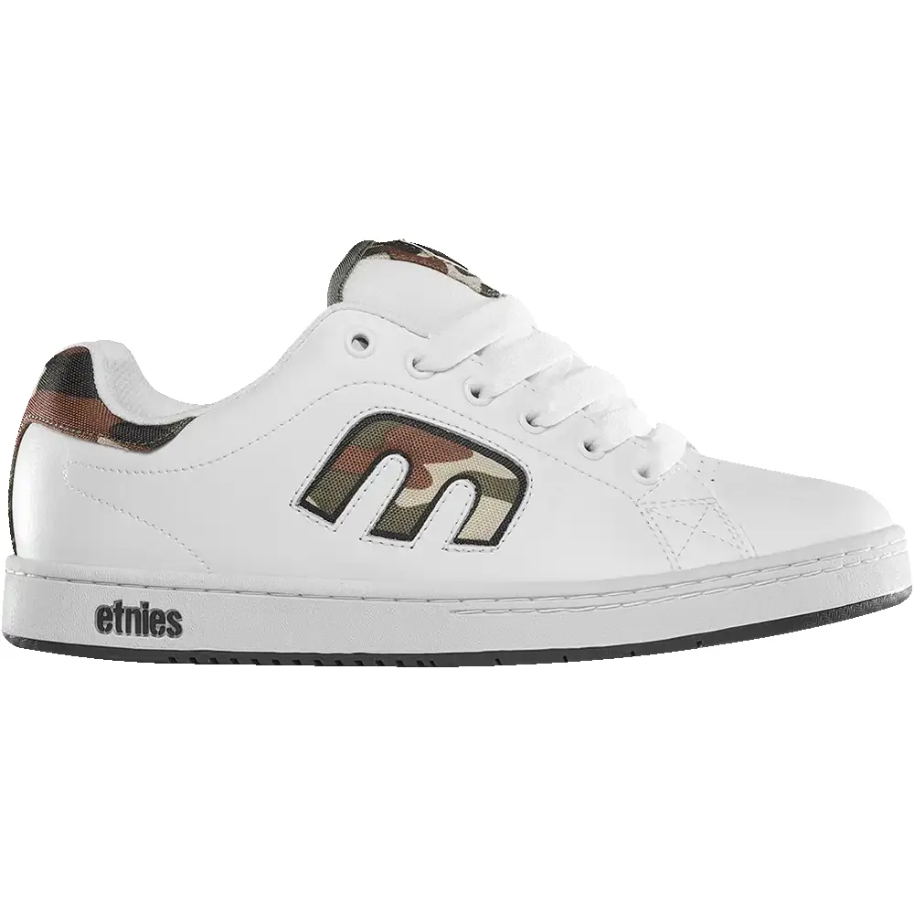 Callicut sold by Etnies
