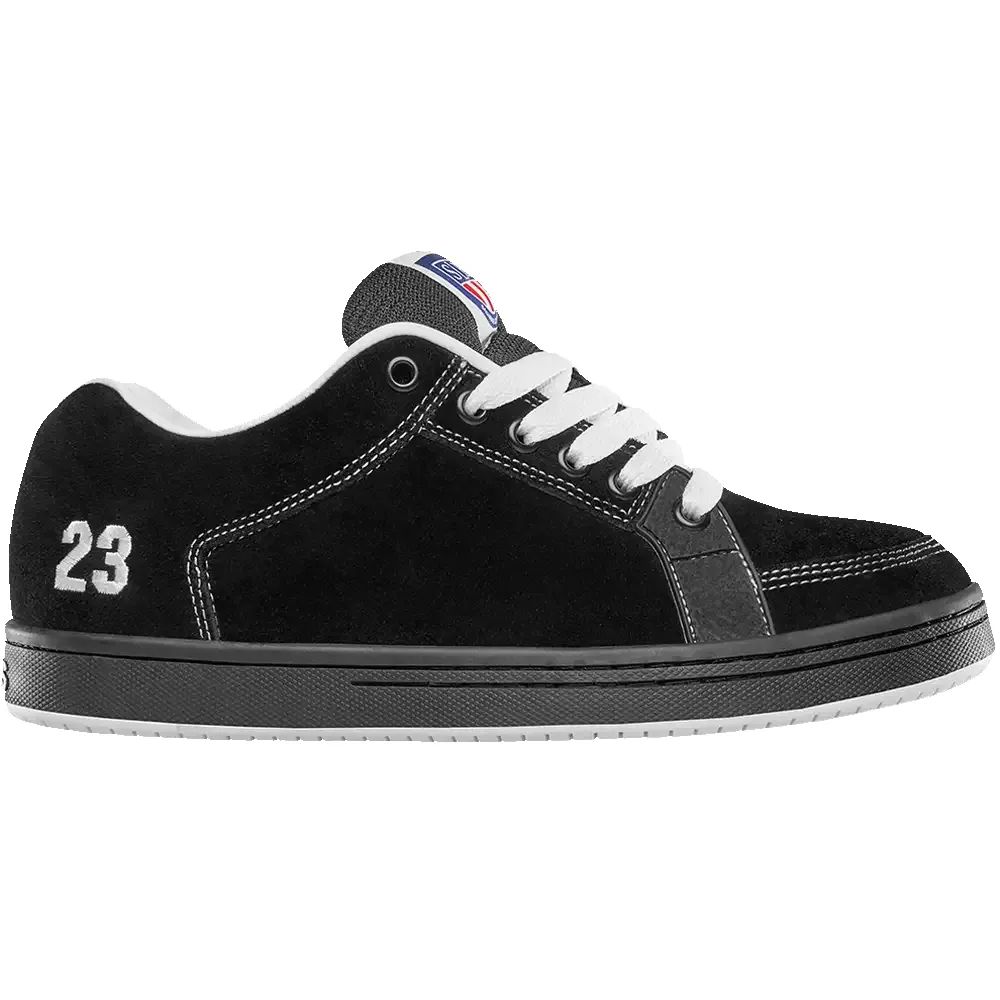 Sal 23 sold by Etnies