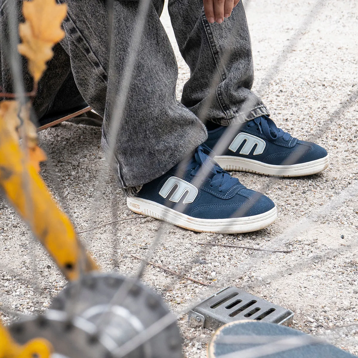 Locut sold by Etnies product image thumbnail 2