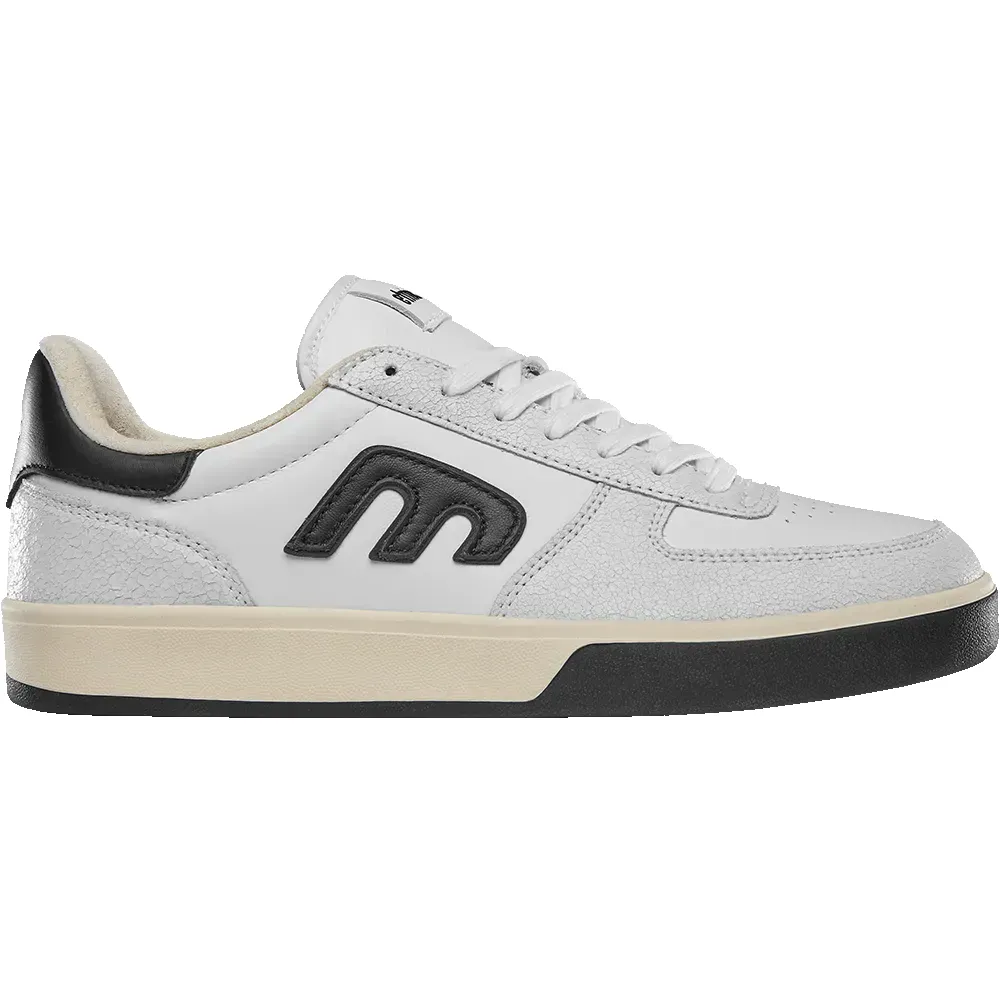 Emerson sold by Etnies