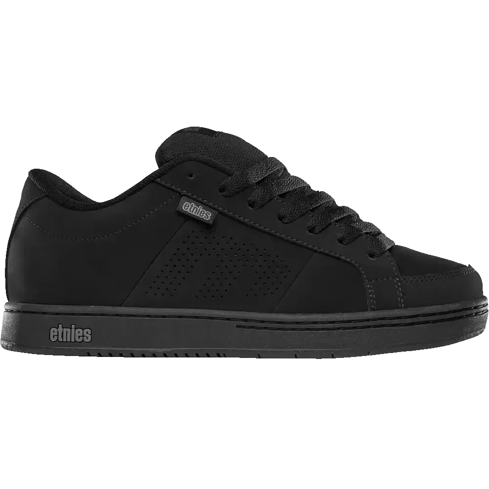 Kingpin sold by Etnies
