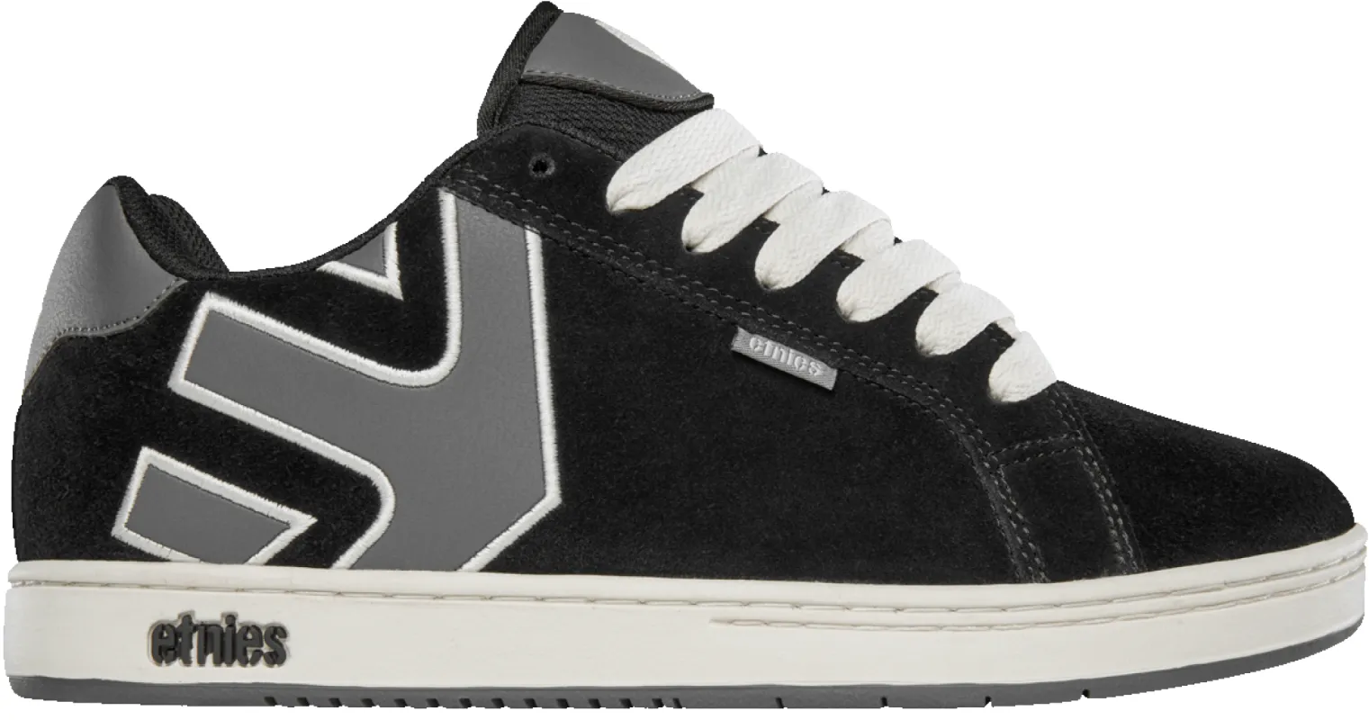 FADER sold by Etnies