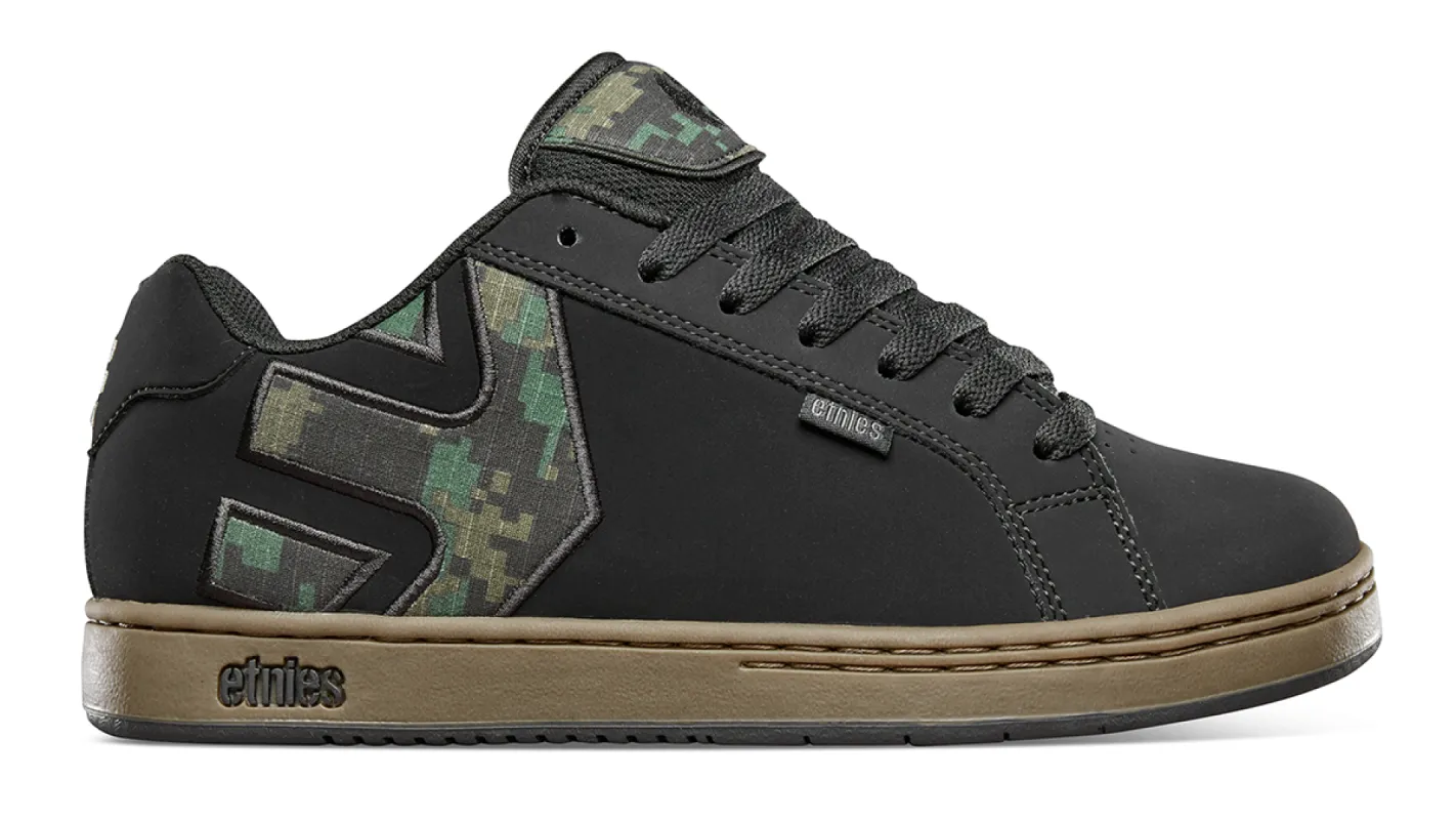 FADER sold by Etnies