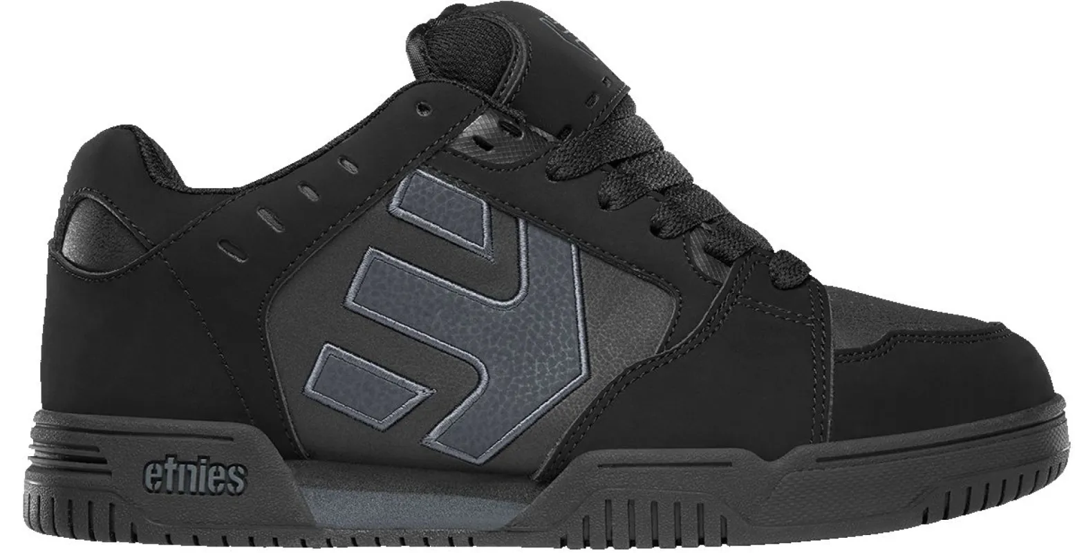 FAZE sold by Etnies