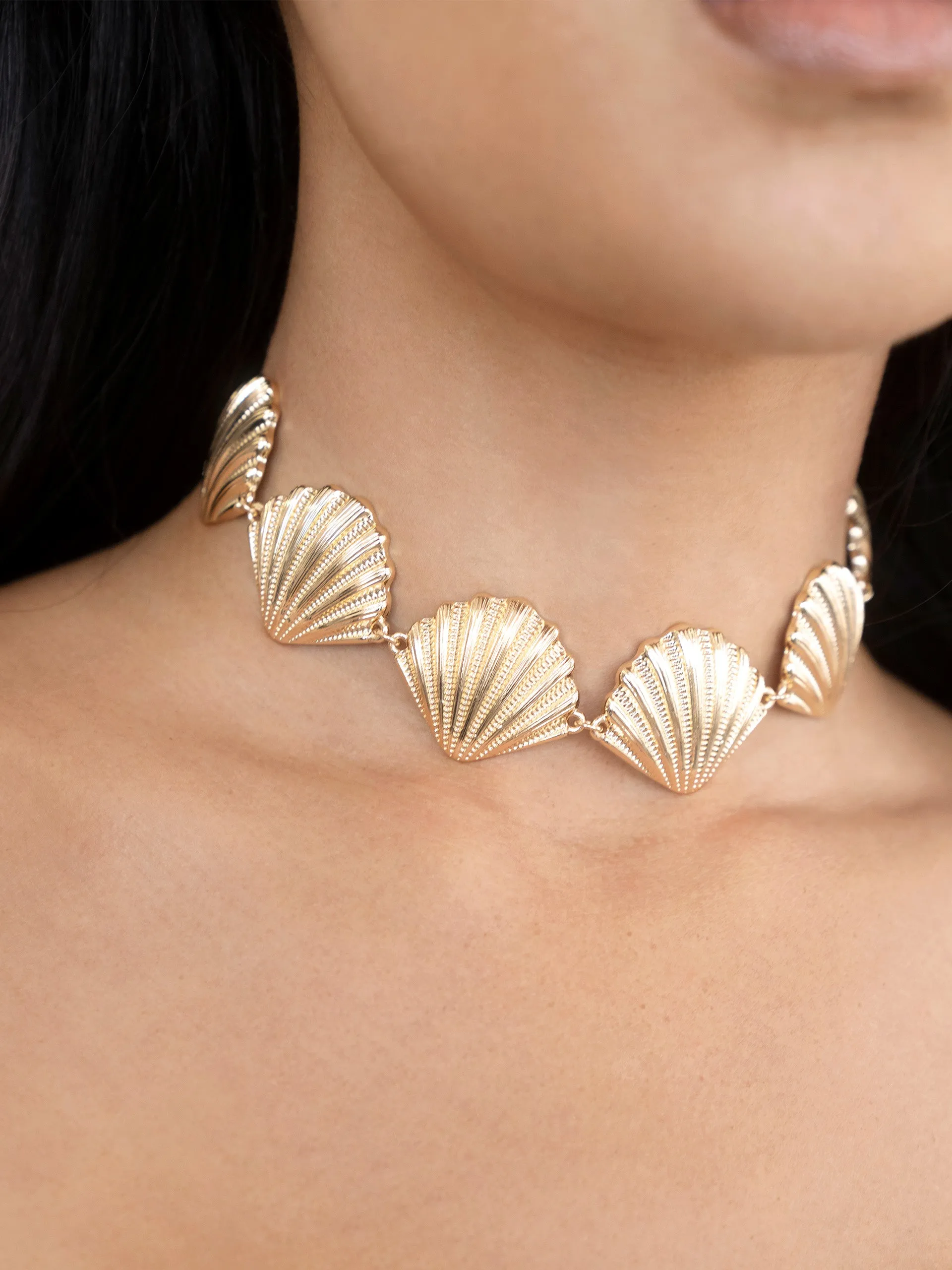 Scallop Shell Waist Chain sold by ettika product image thumbnail 3