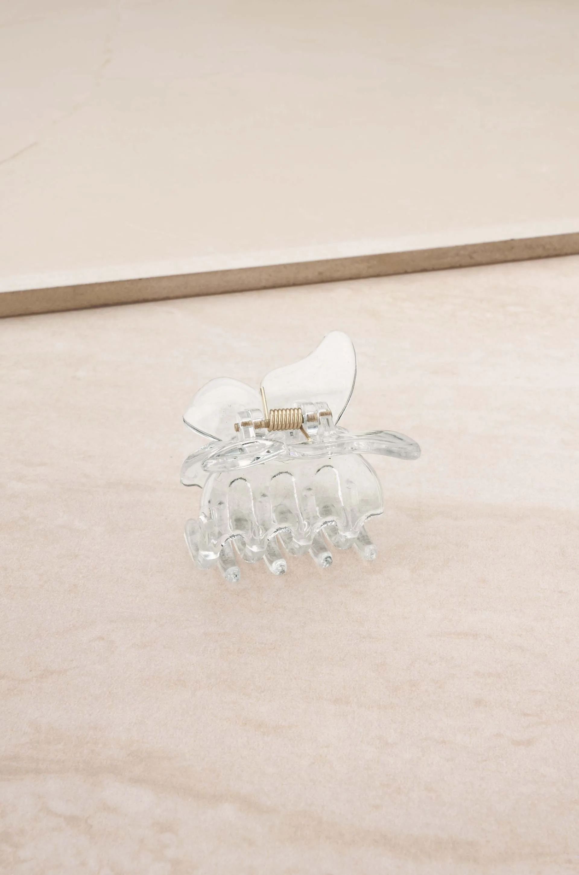 Butterfly Claw Clip sold by ettika product image thumbnail 4