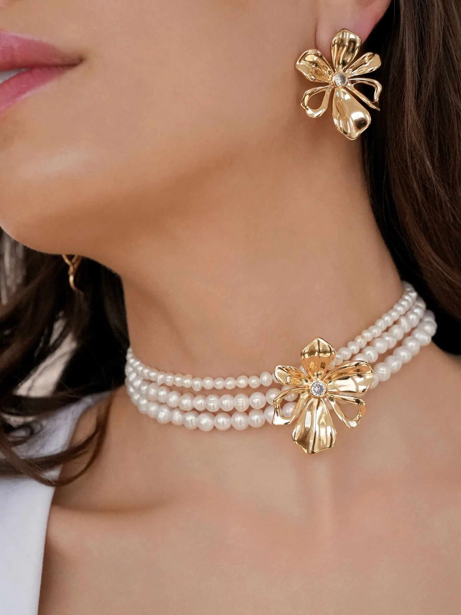 Pearl Petals Choker sold by ettika product image thumbnail 2