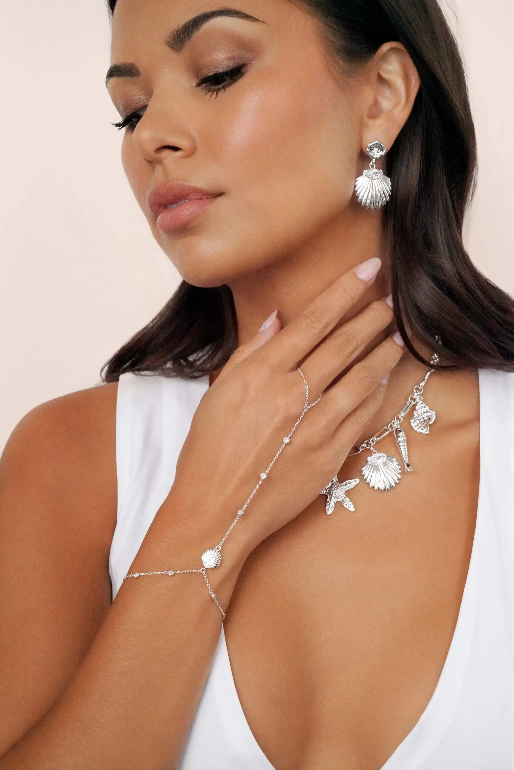 Santorini Shell Hand Chain sold by ettika product image thumbnail 4