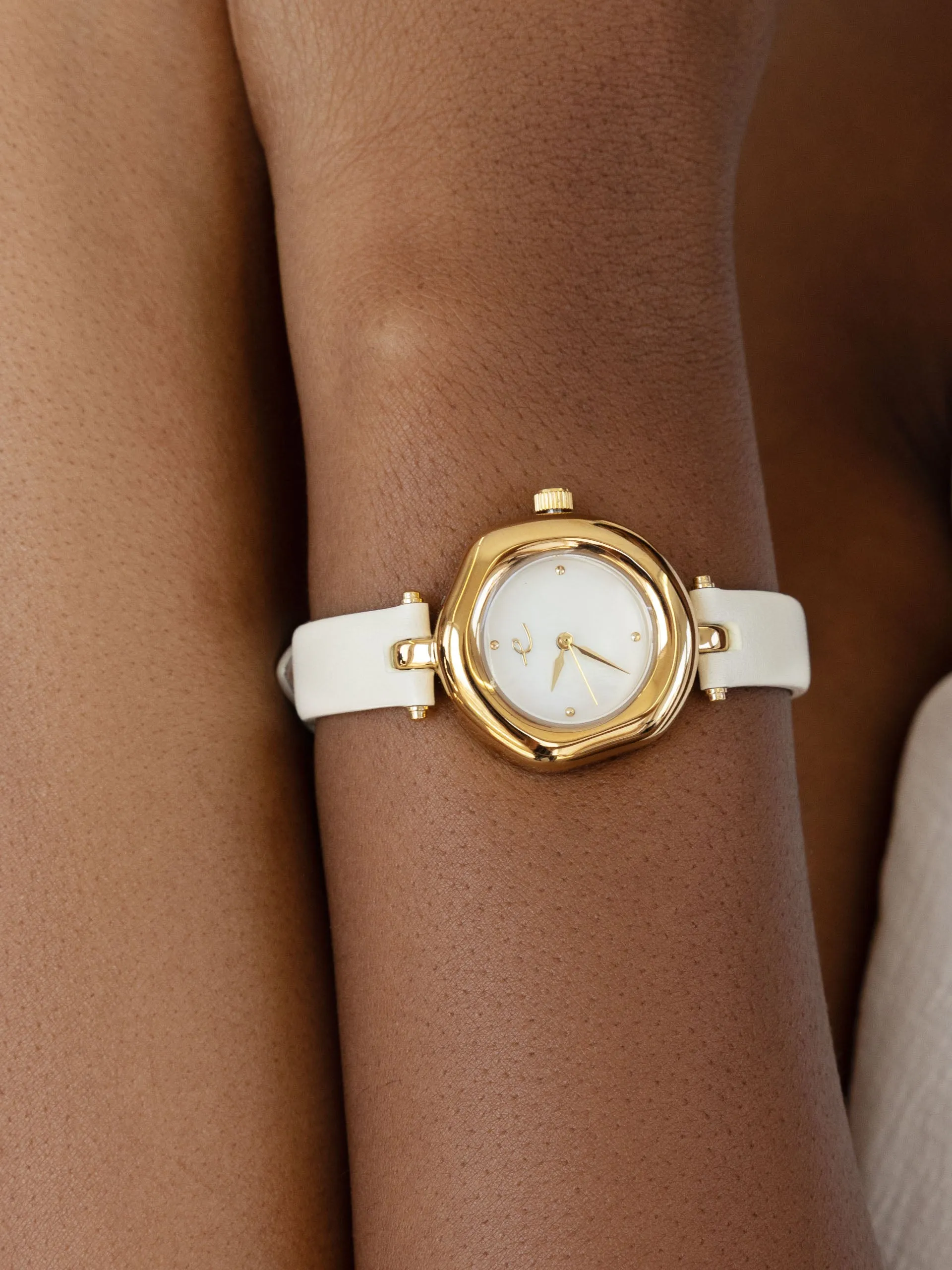 Open Circle Leather Watch in Vanilla sold by ettika product image thumbnail 2