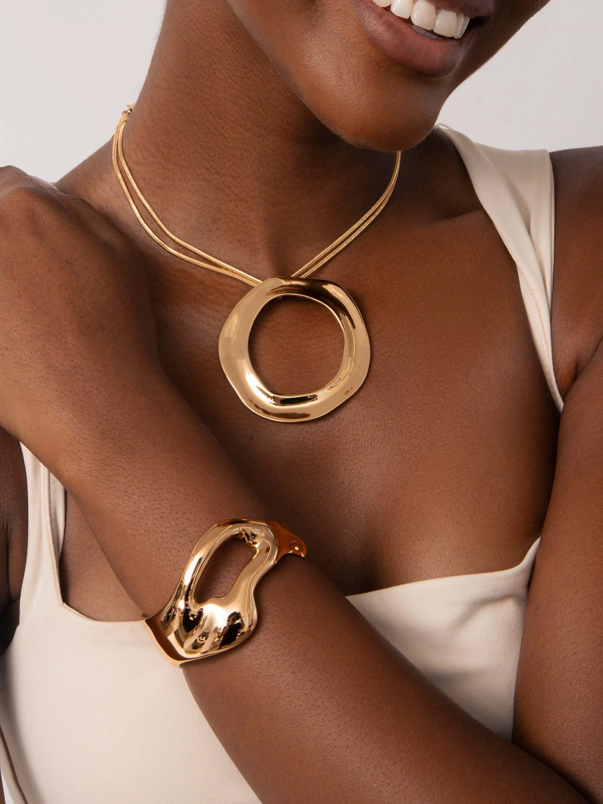 Abstract Minimalist Set sold by ettika product image thumbnail 2