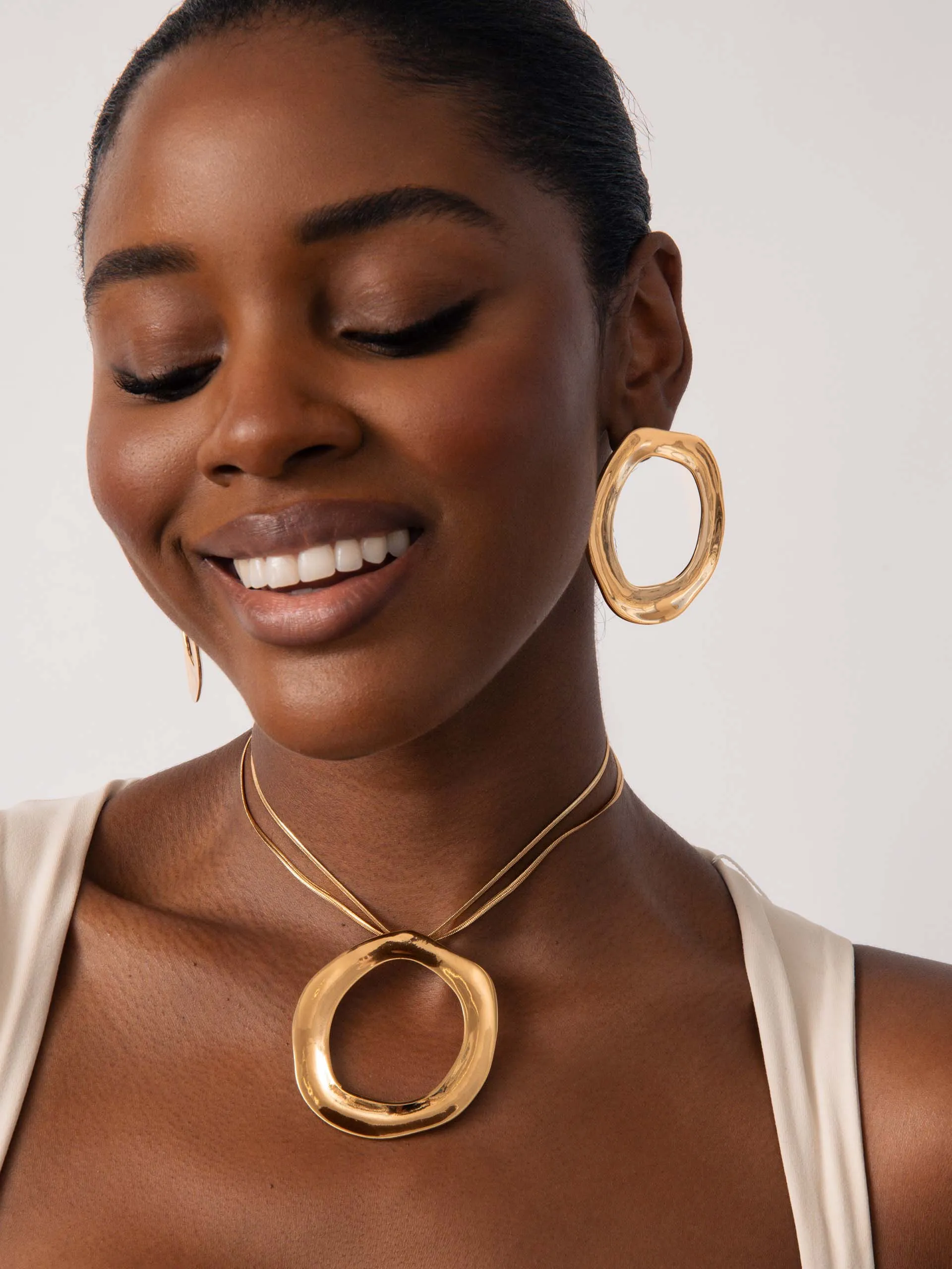 Open Circle Set sold by ettika product image thumbnail 2