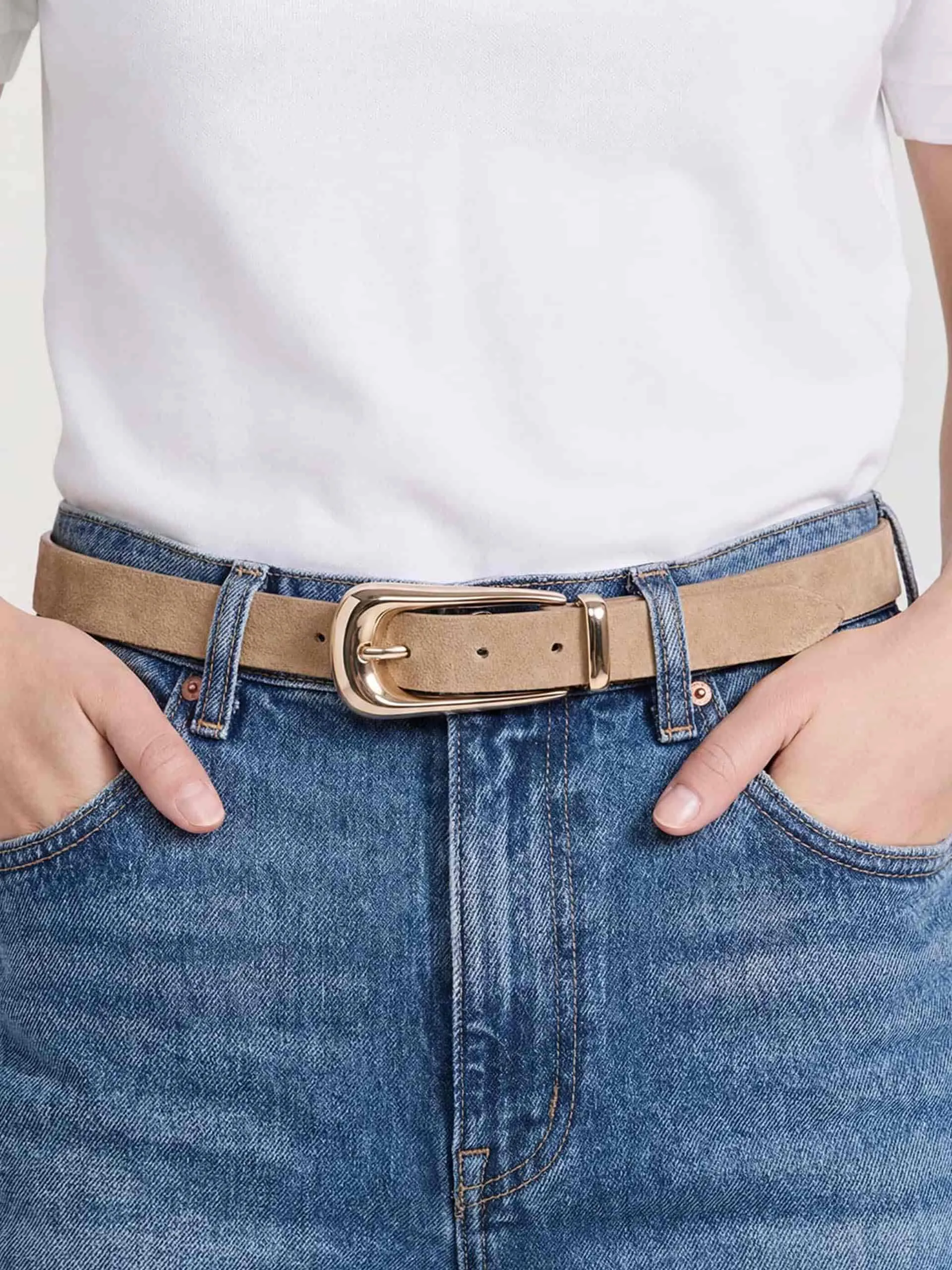 Large Signature Buckle Belt in Shiitake sold by ettika product image thumbnail 4
