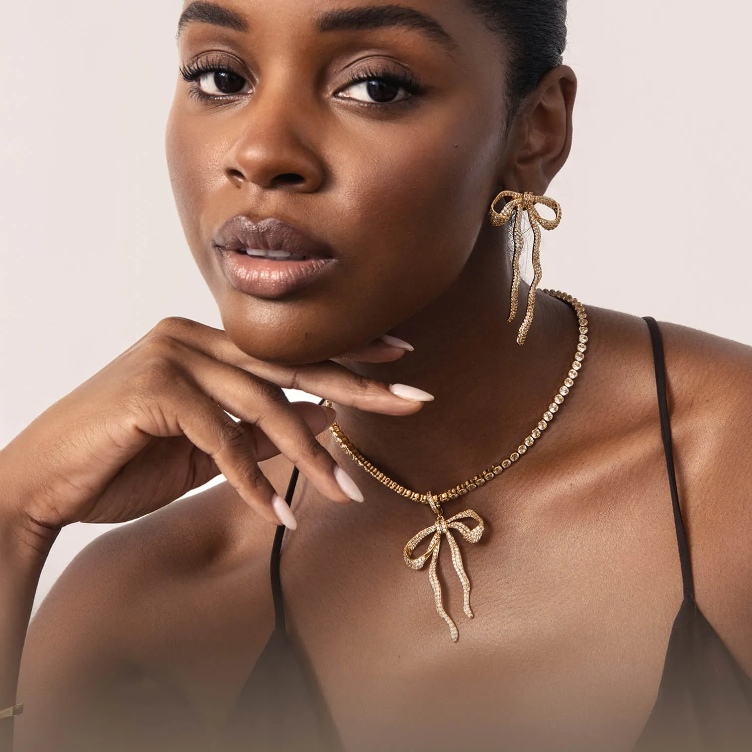 Pavé Bow Set sold by ettika product image thumbnail 4