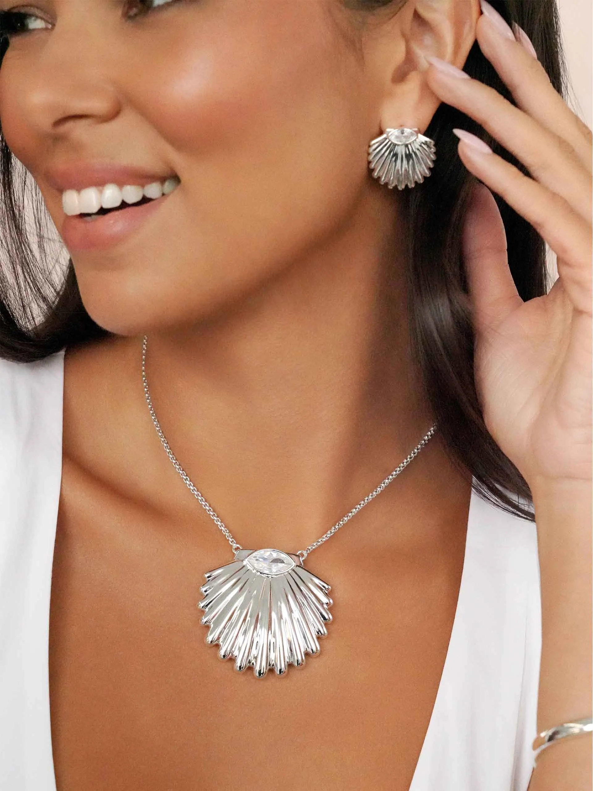 Santorini Shell Starter Set sold by ettika product image thumbnail 3