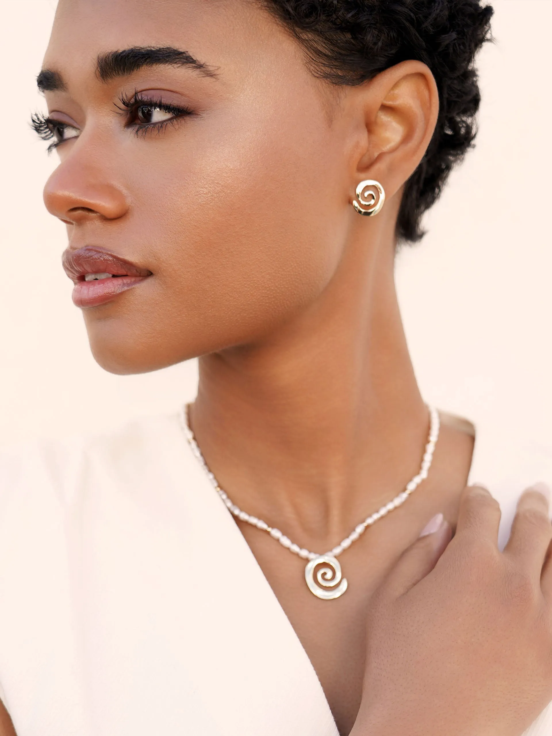 Aura Pearl Starter Set sold by ettika product image thumbnail 2