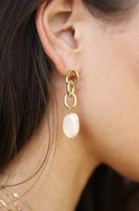Freshwater Pearl Drop & 18k Gold Plated Chain Earrings sold by ettika