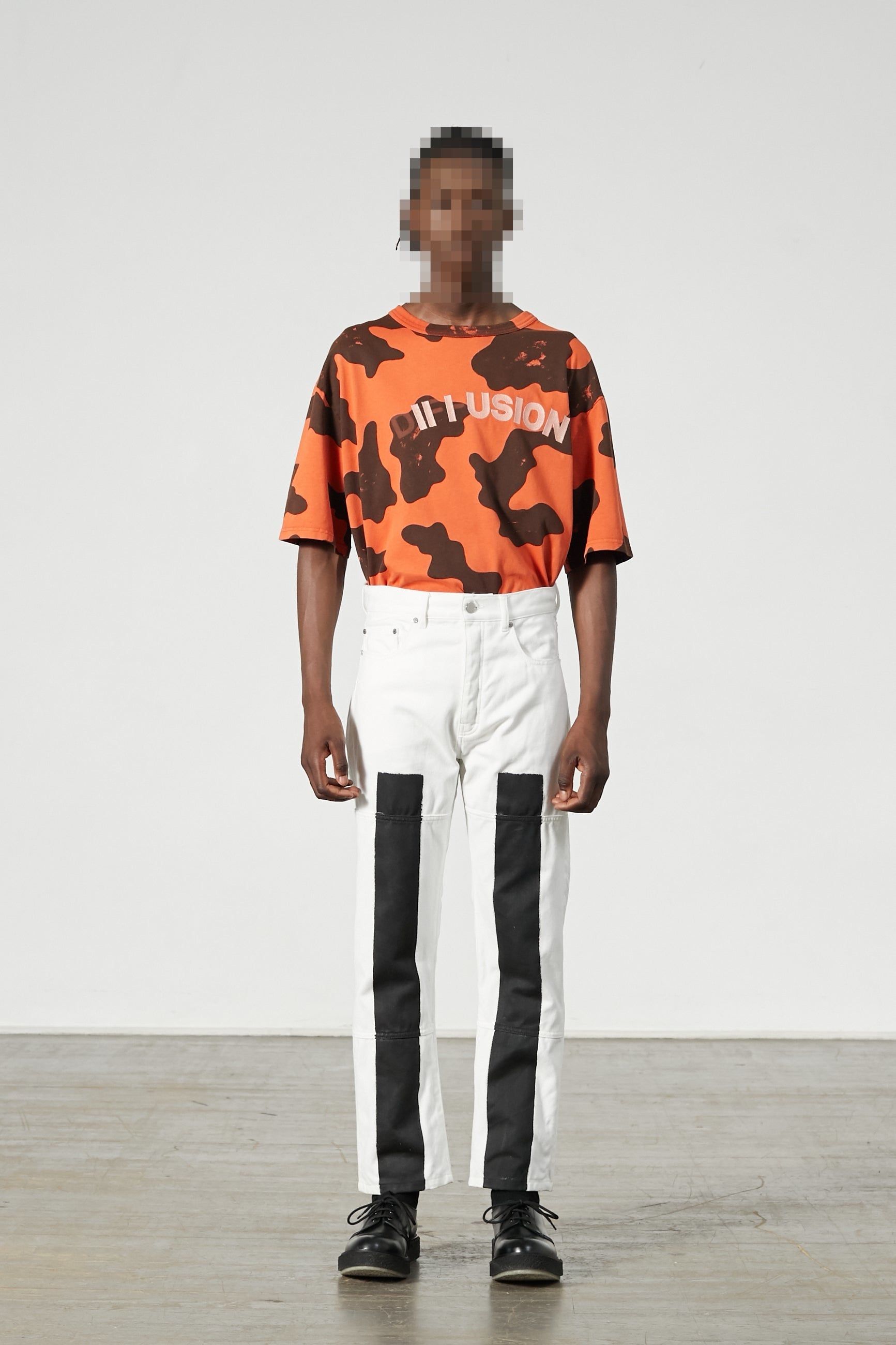 CORNER DENIM PAINT WHITE sold by Etudes Studio