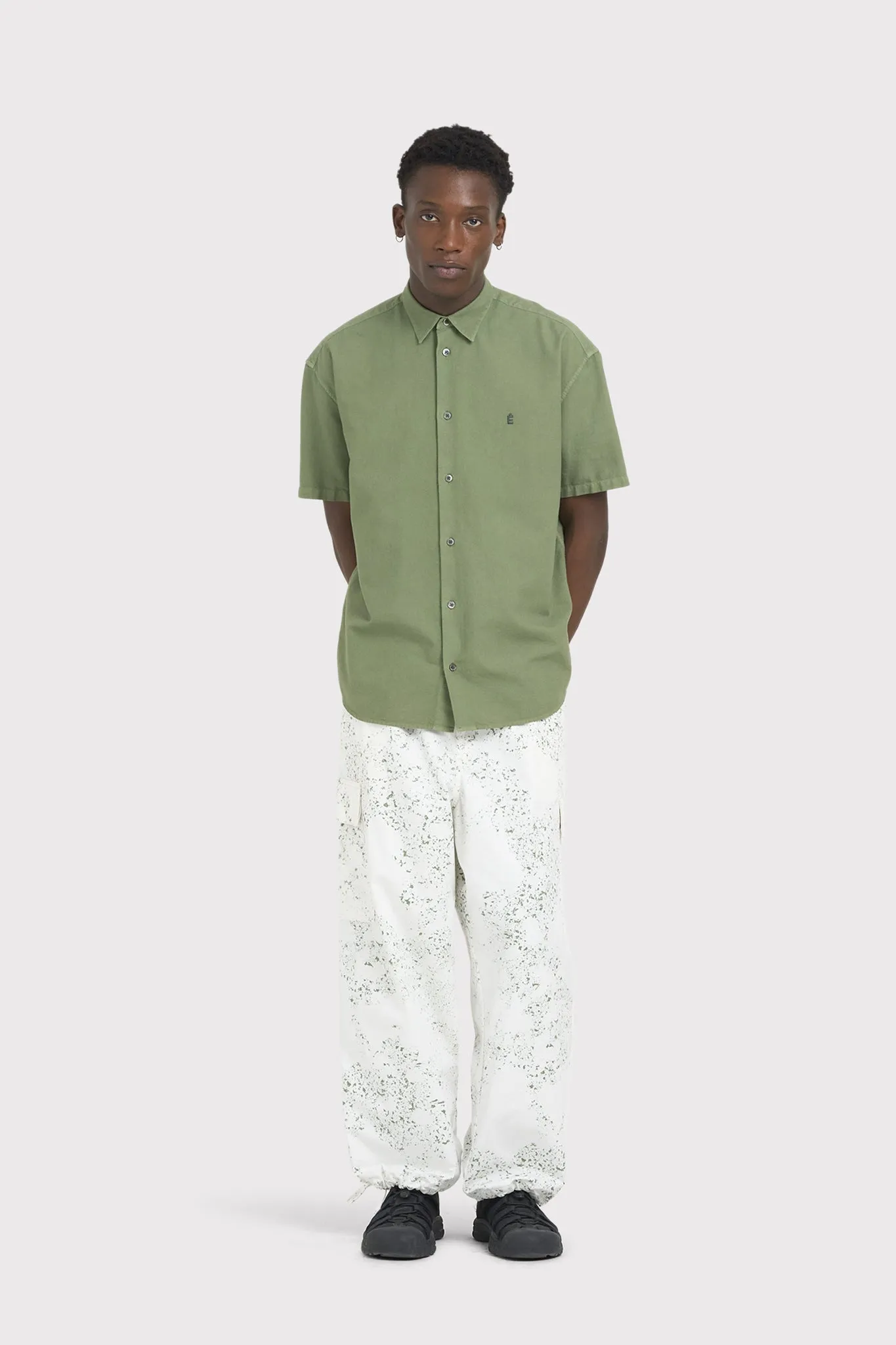 LYRIQUE SS ACCENT OXFORD OLIVE sold by Etudes Studio product image thumbnail 5