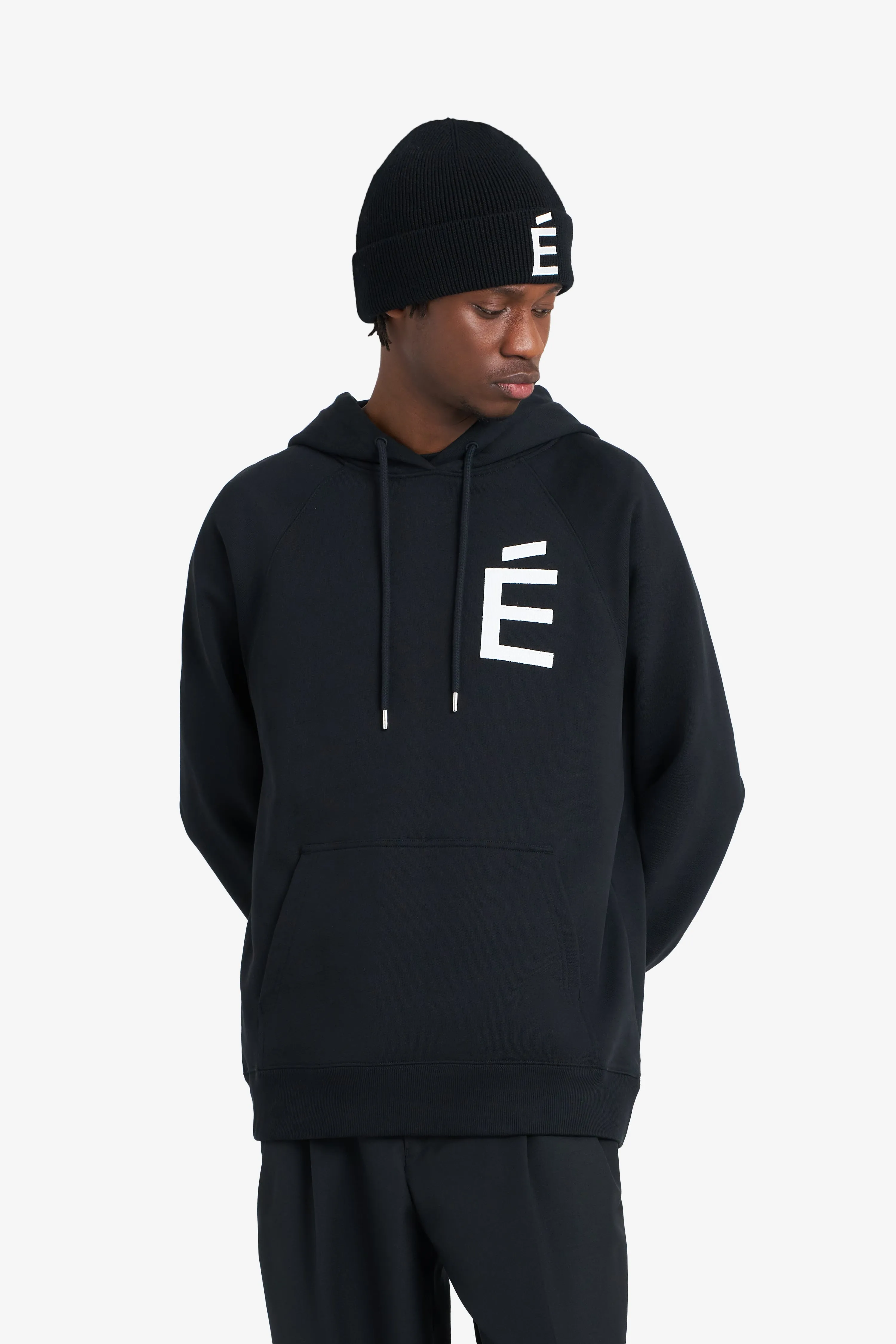 LOOSE HOODIE BIG É BLACK sold by Etudes Studio product image thumbnail 3