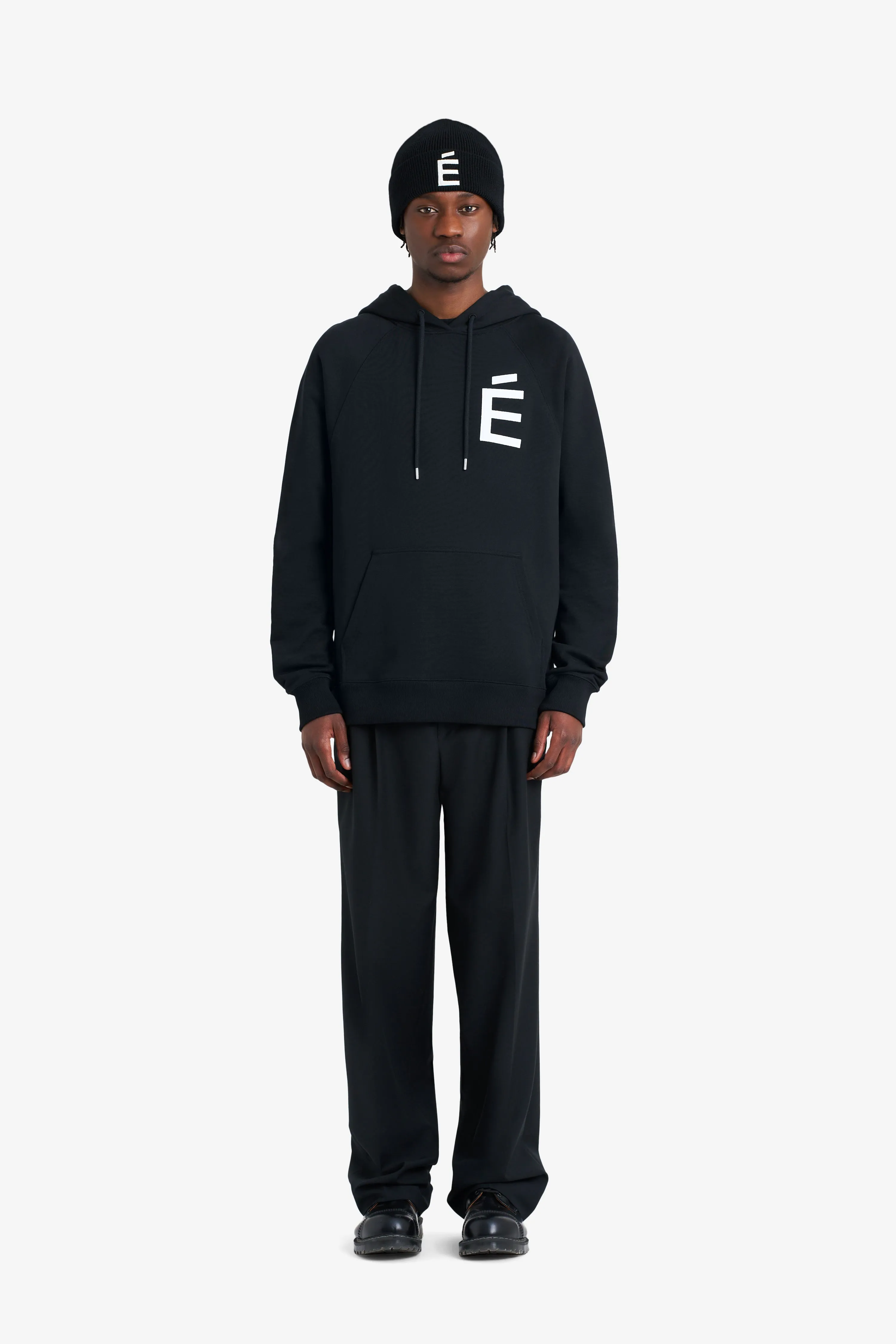 LOOSE HOODIE BIG É BLACK sold by Etudes Studio product image thumbnail 2