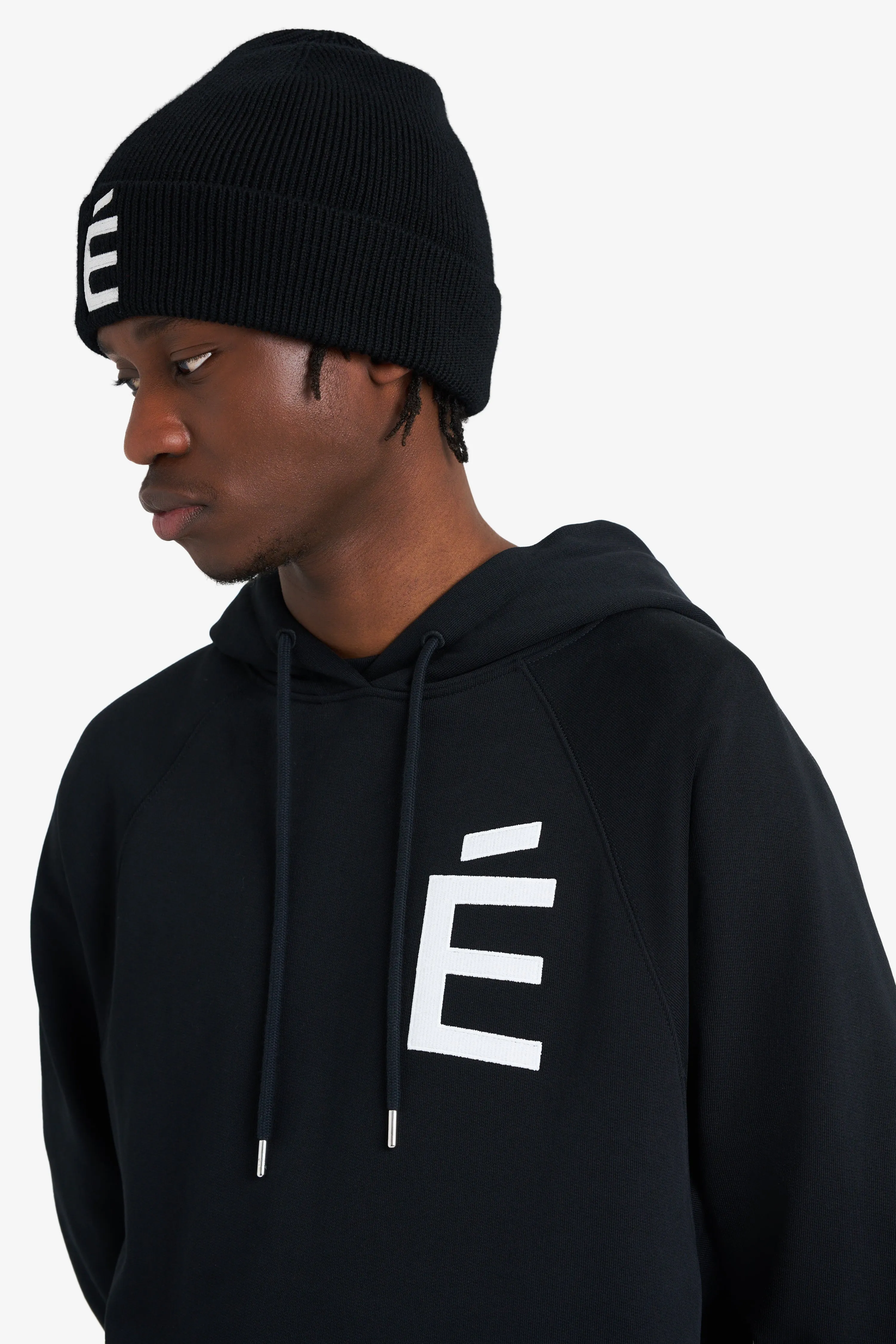 LOOSE HOODIE BIG É BLACK sold by Etudes Studio product image thumbnail 4