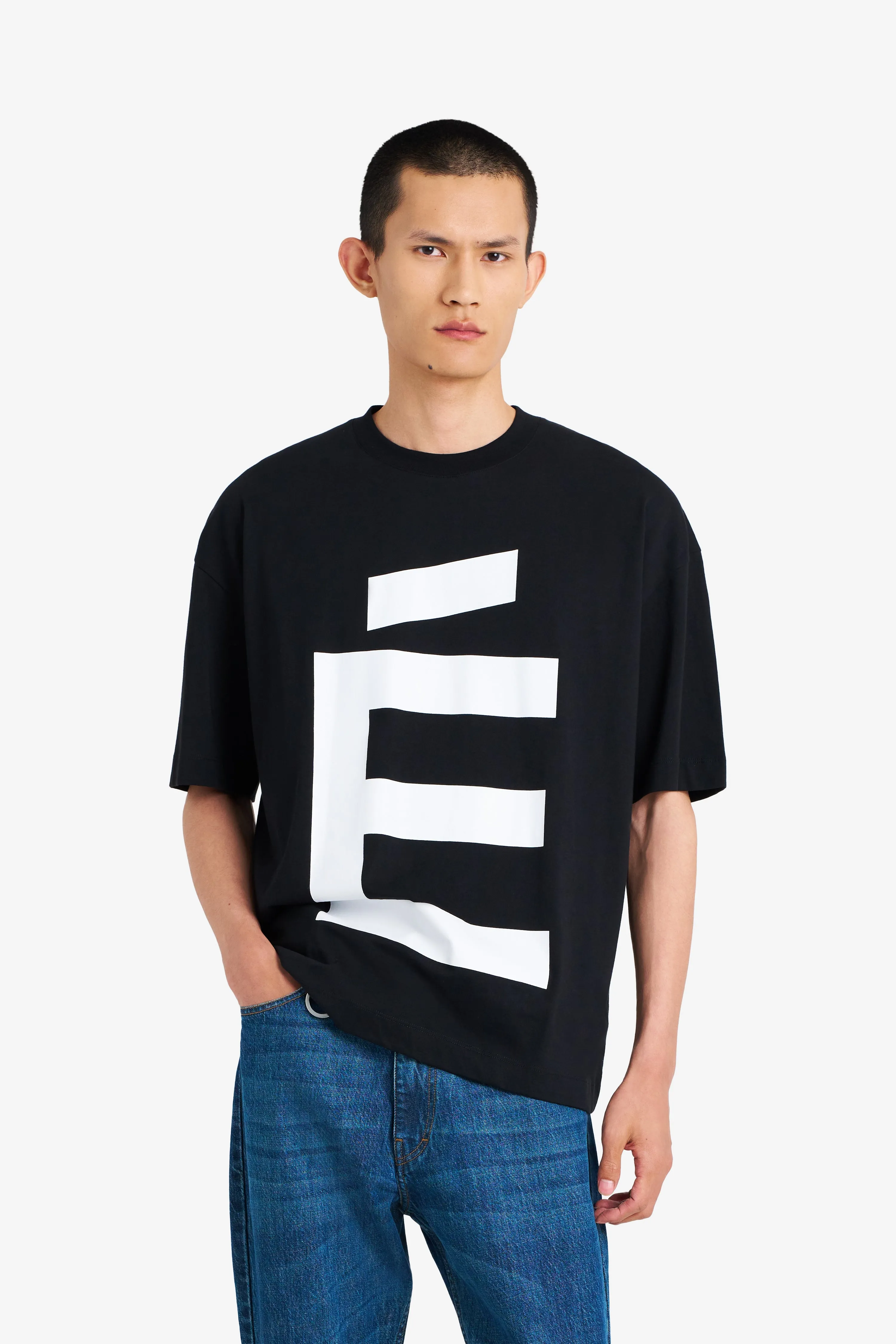 RELAX TEE SHIRT BIG É BLACK sold by Etudes Studio product image thumbnail 3
