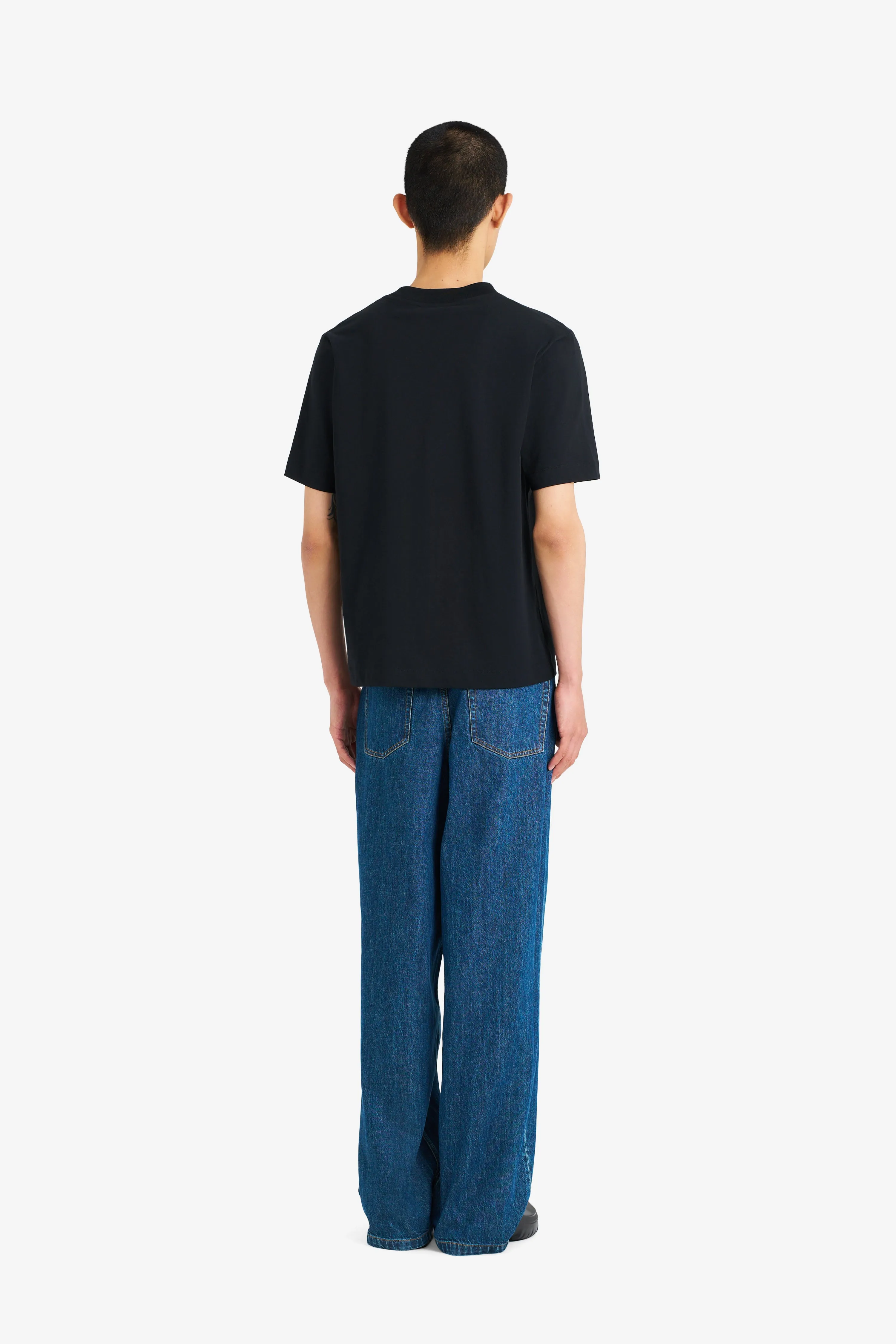 CLASSIC TEE SHIRT É BLACK sold by Etudes Studio product image thumbnail 4