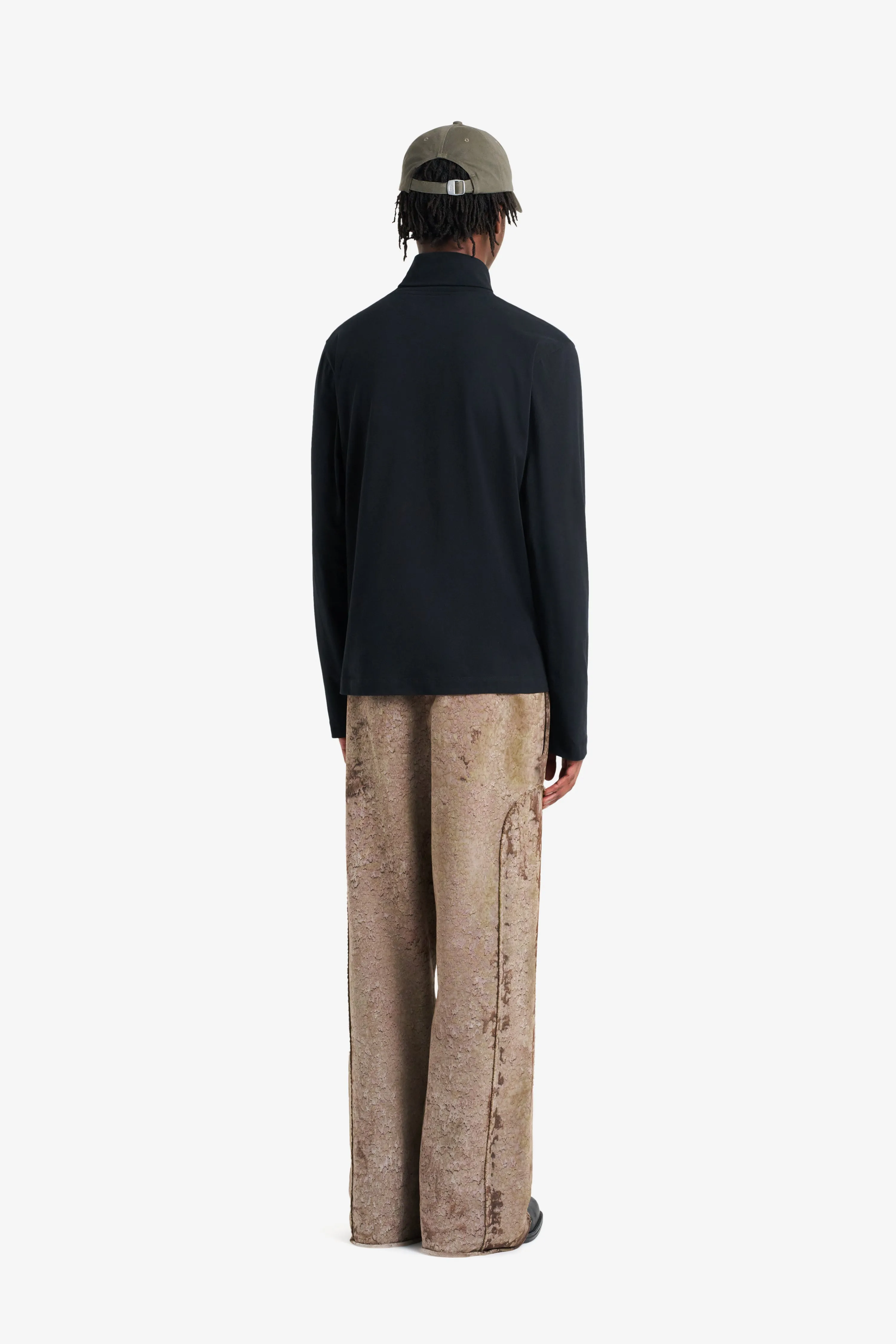TURTLE NECK TEE SHIRT É BLACK sold by Etudes Studio product image thumbnail 4