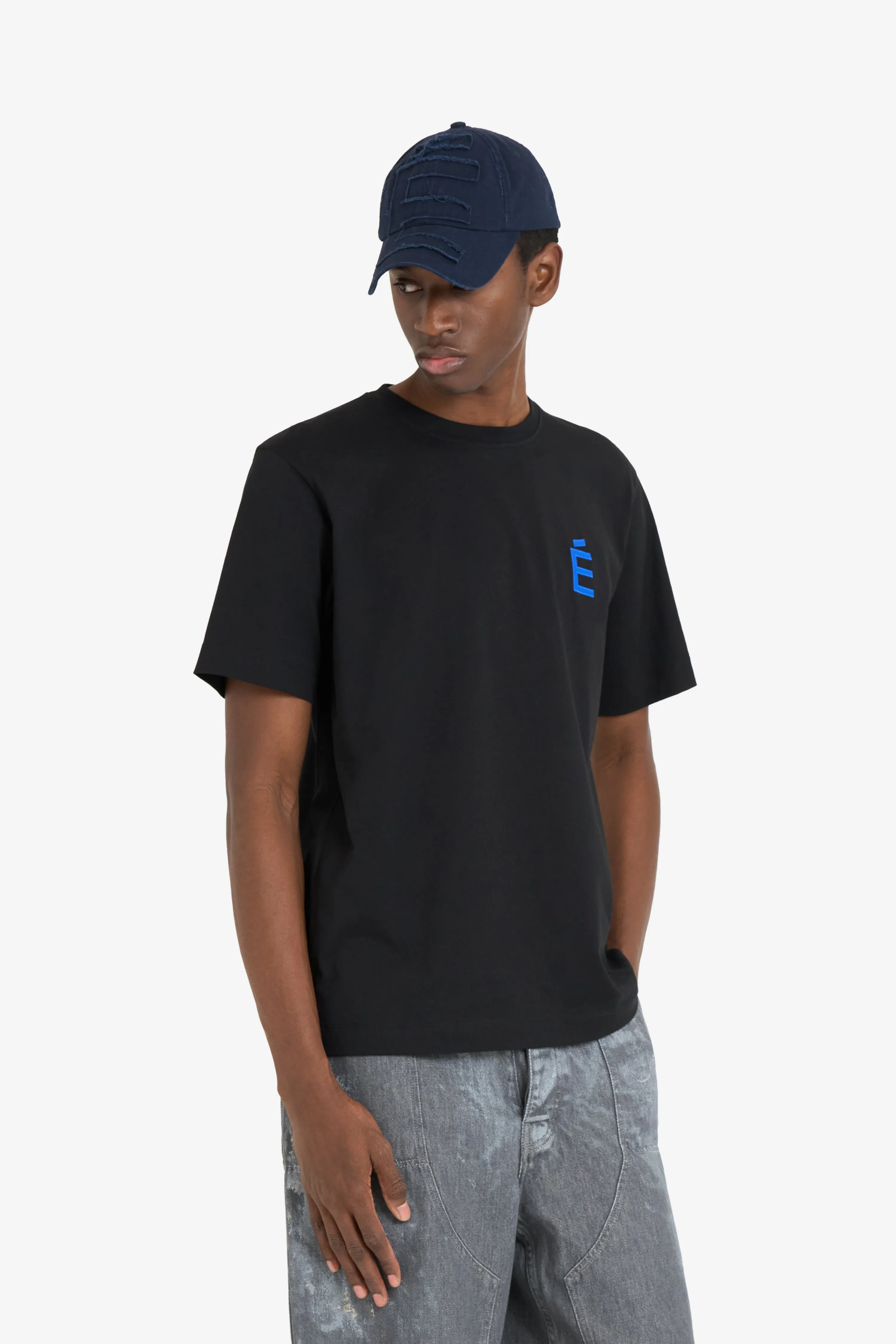 REGULAR T-SHIRT É sold by Etudes Studio product image thumbnail 3