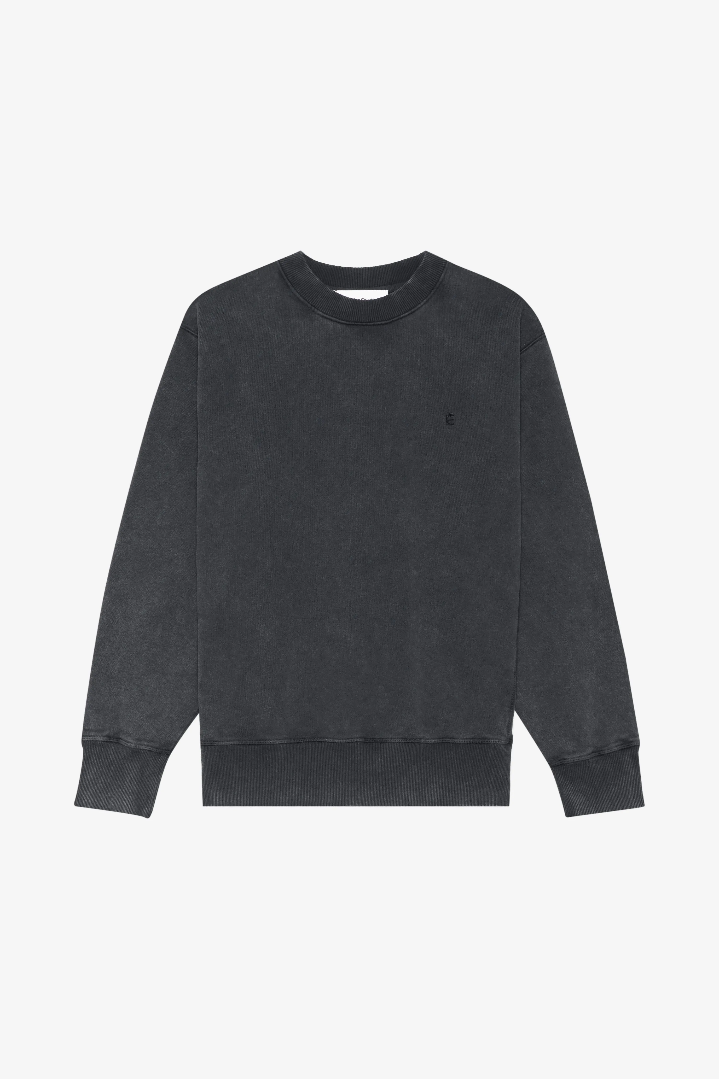 RELAX CREW É sold by Etudes Studio