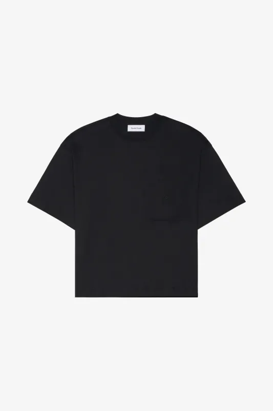 OVERSIZED POCKET T-SHIRT É sold by Etudes Studio