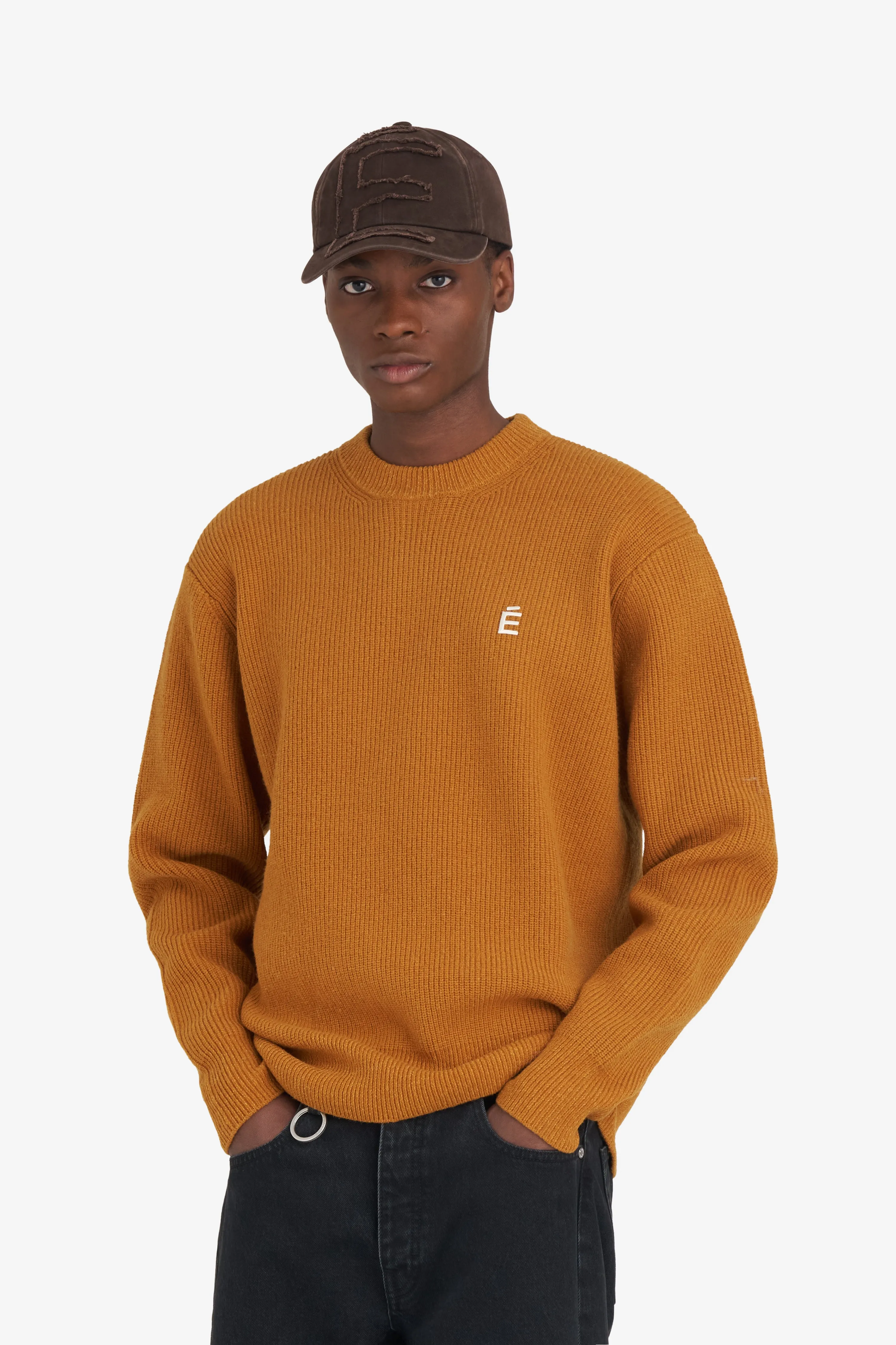 REGULAR ROUND NECK É sold by Etudes Studio product image thumbnail 2