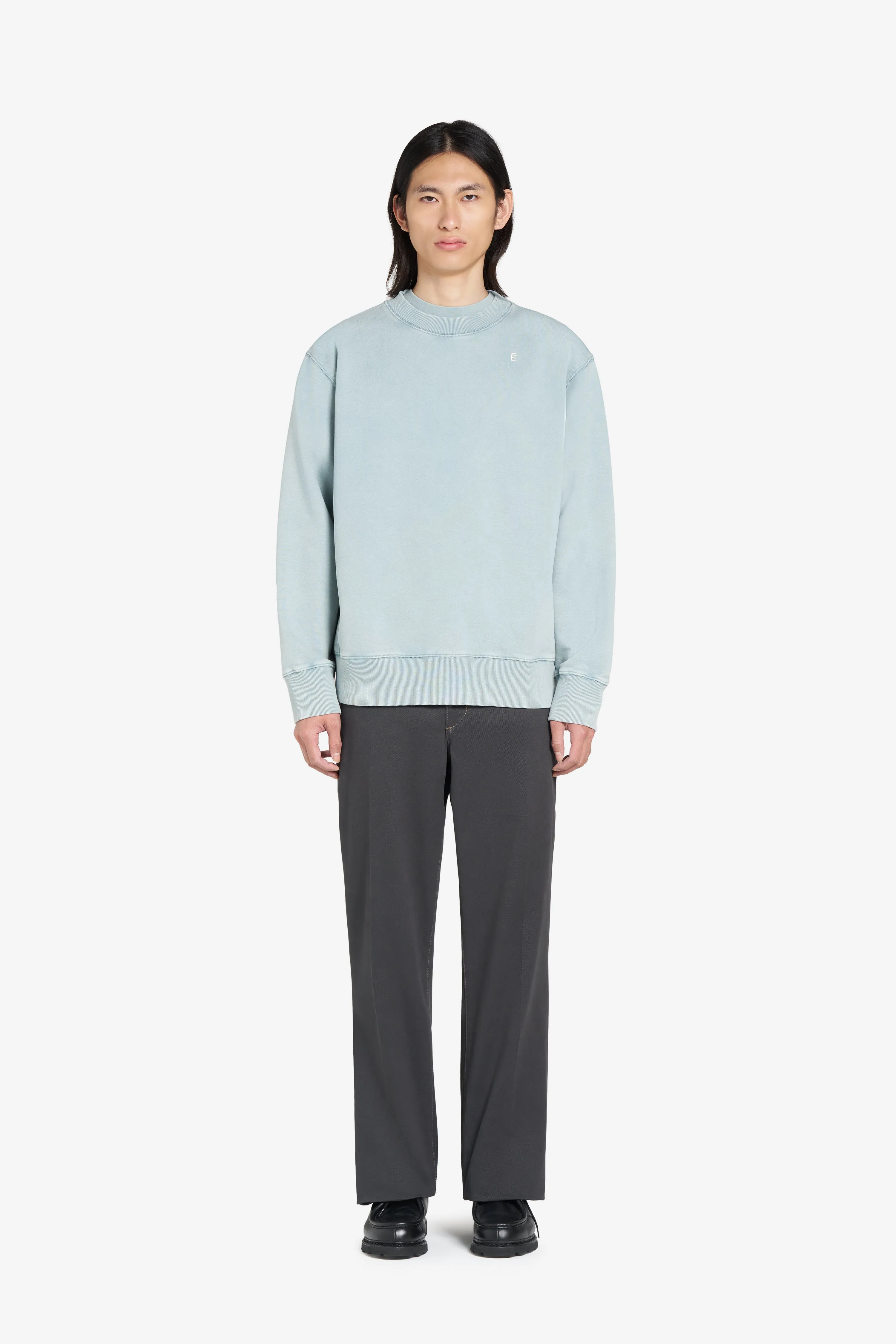 RELAX CREW É sold by Etudes Studio product image thumbnail 3
