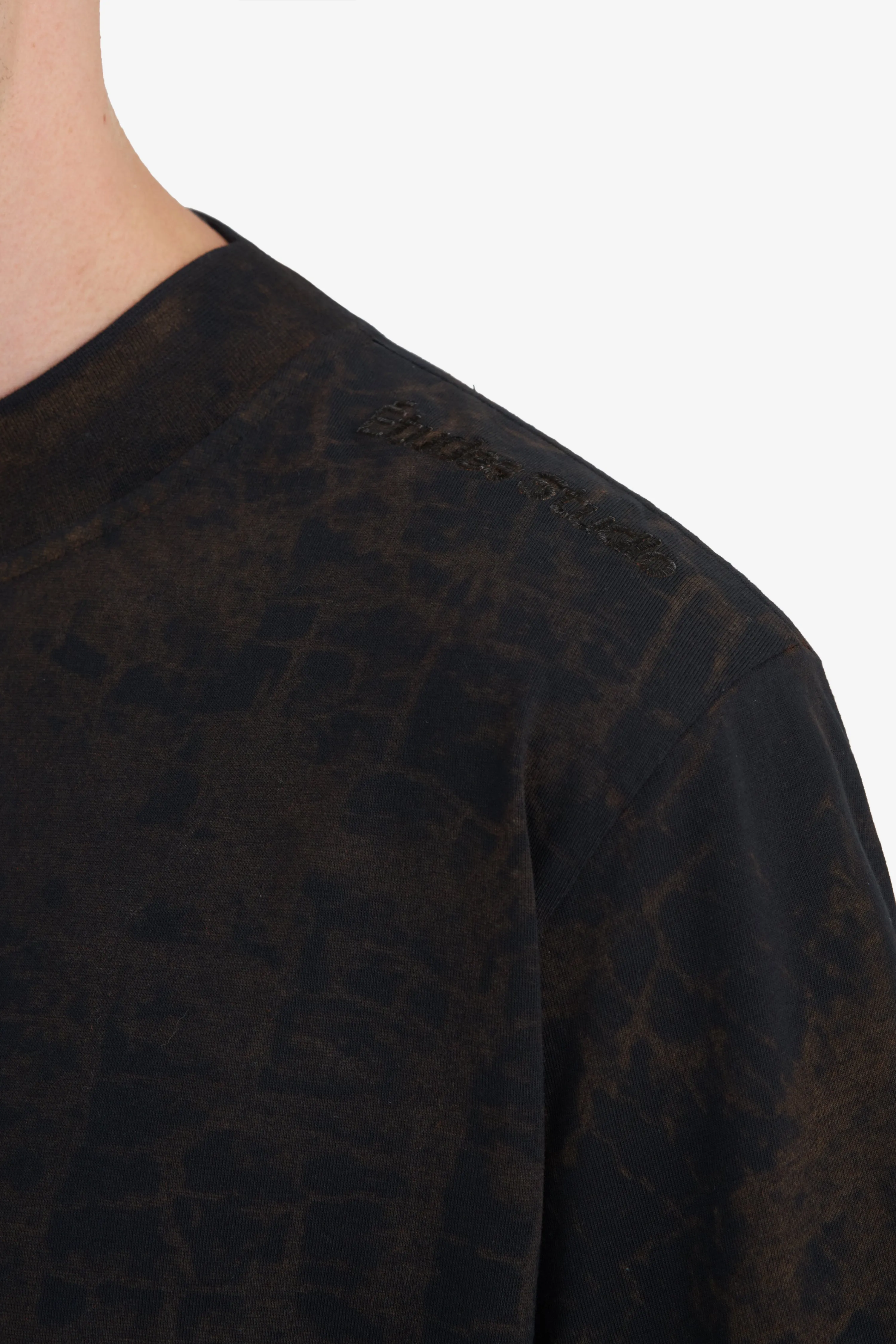 CLASSIC T-SHIRT LOGO CRACKLED sold by Etudes Studio product image thumbnail 4