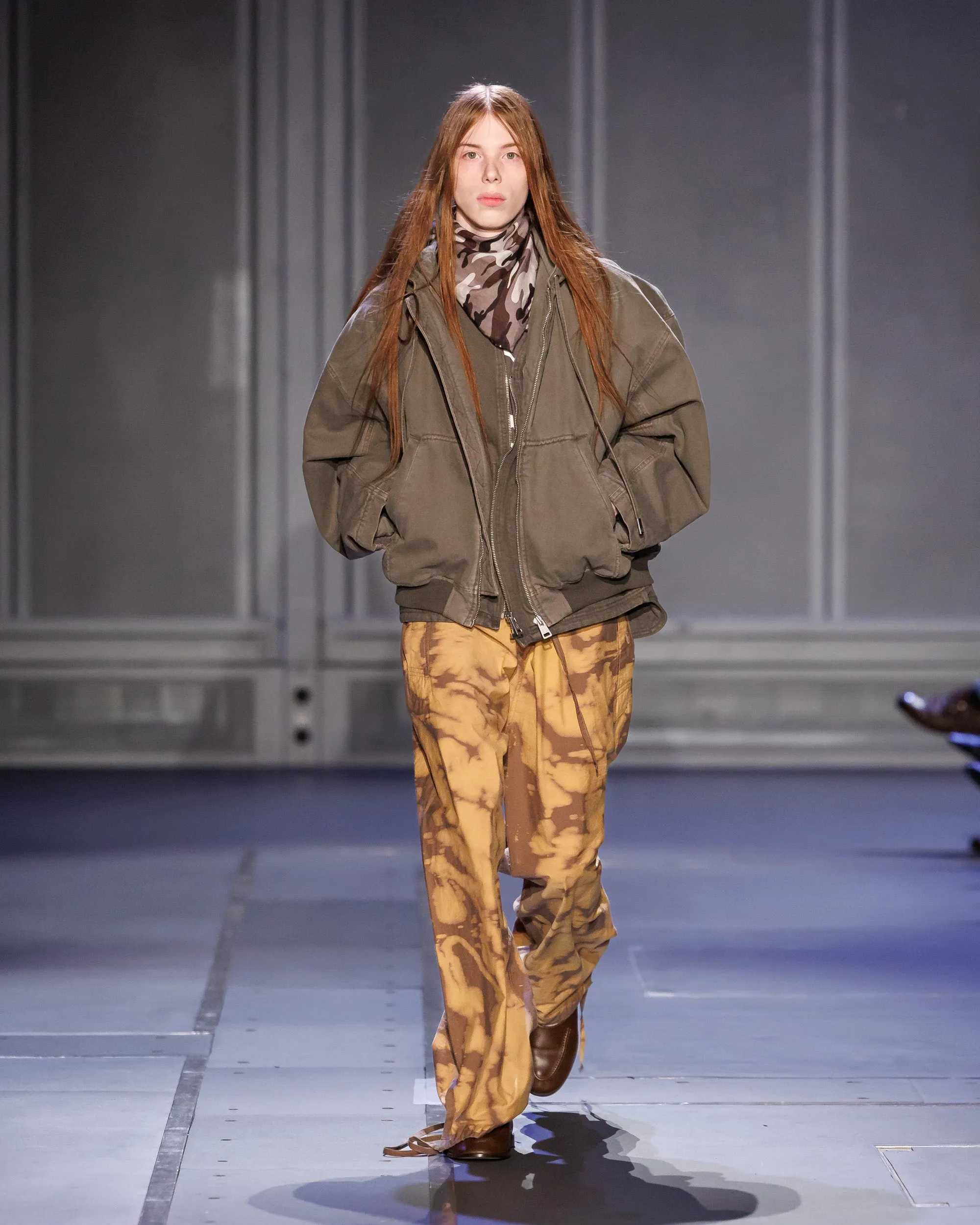 CASUAL PANT BLEACH TROUSERS - KHAKI sold by Etudes Studio product image thumbnail 2