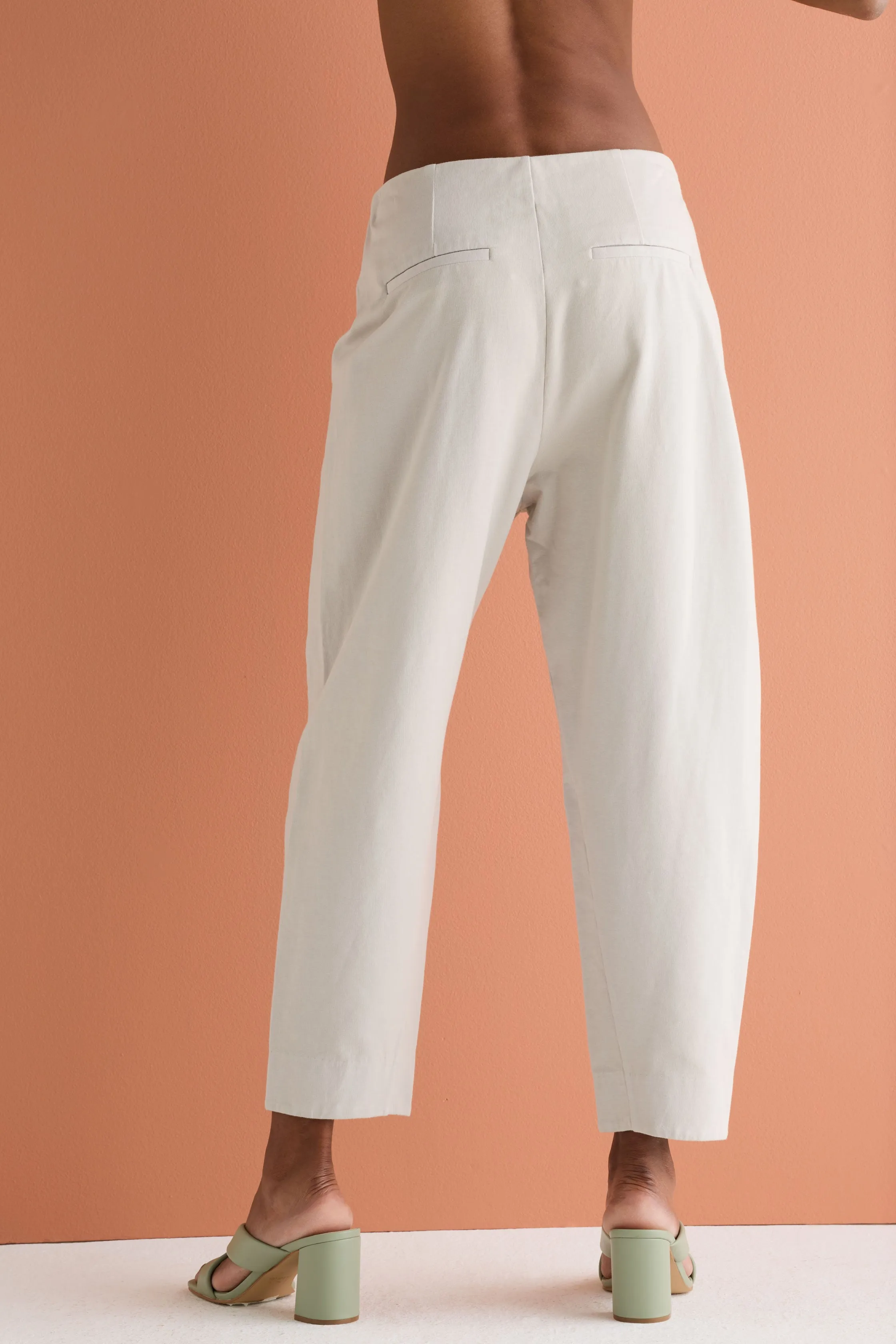 Trousers Carrot Garment Dyed 07MU 2261 sold by European Culture product image thumbnail 3