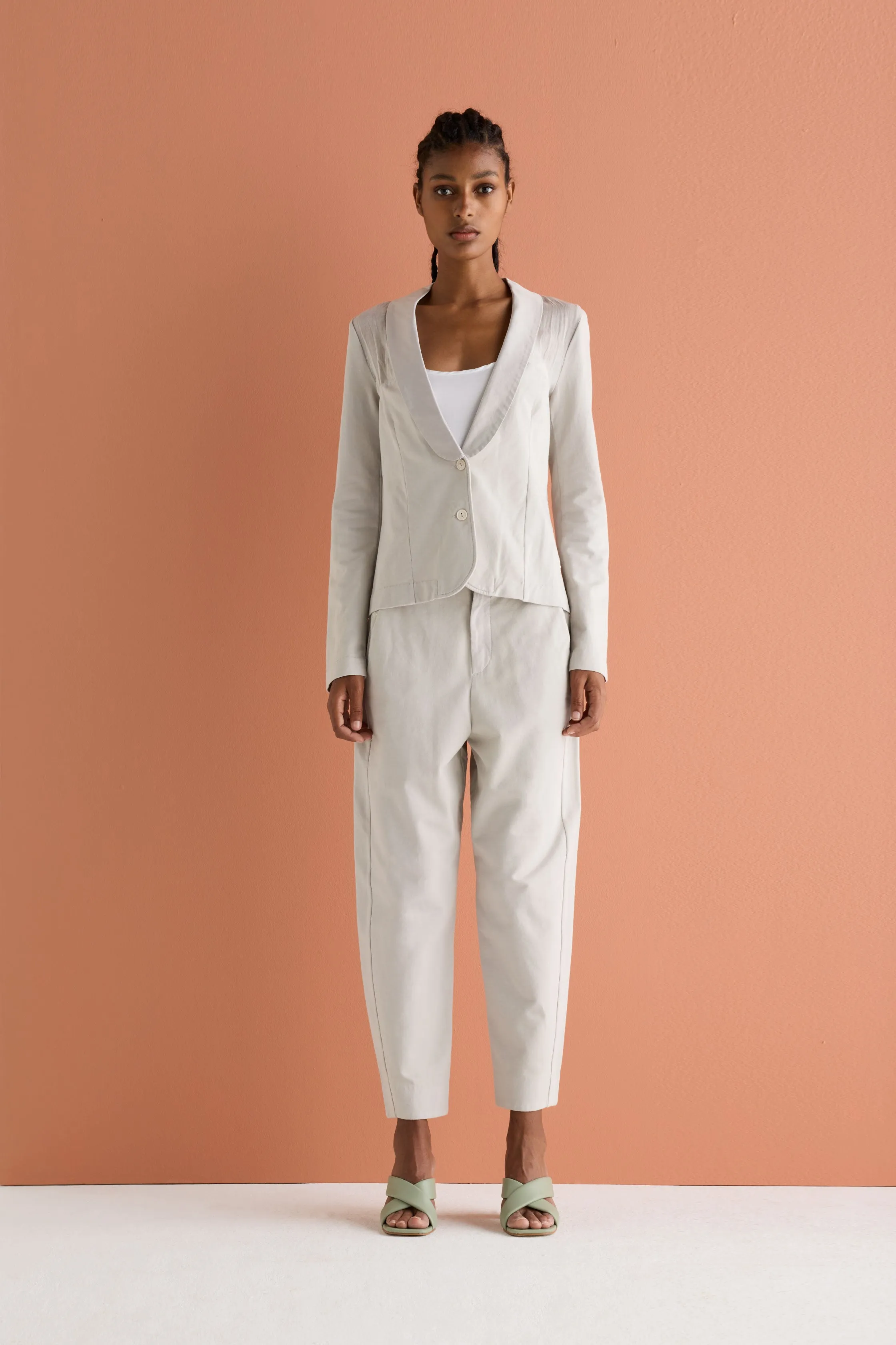 Trousers Carrot Garment Dyed 07MU 2261 sold by European Culture