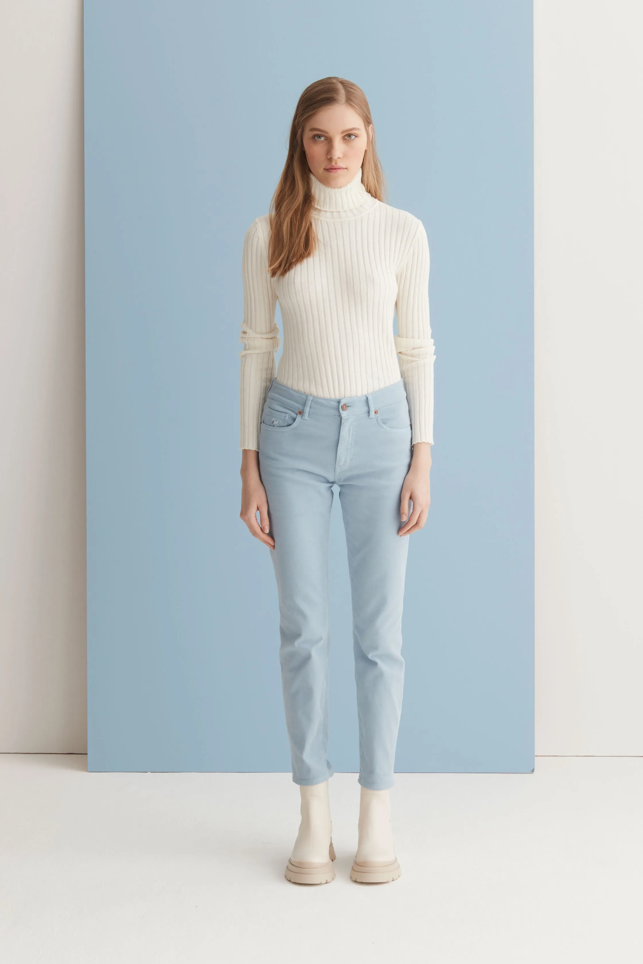 Skinny-Fit Pants Garment Dyed 05AU 3821 sold by European Culture product image thumbnail 2