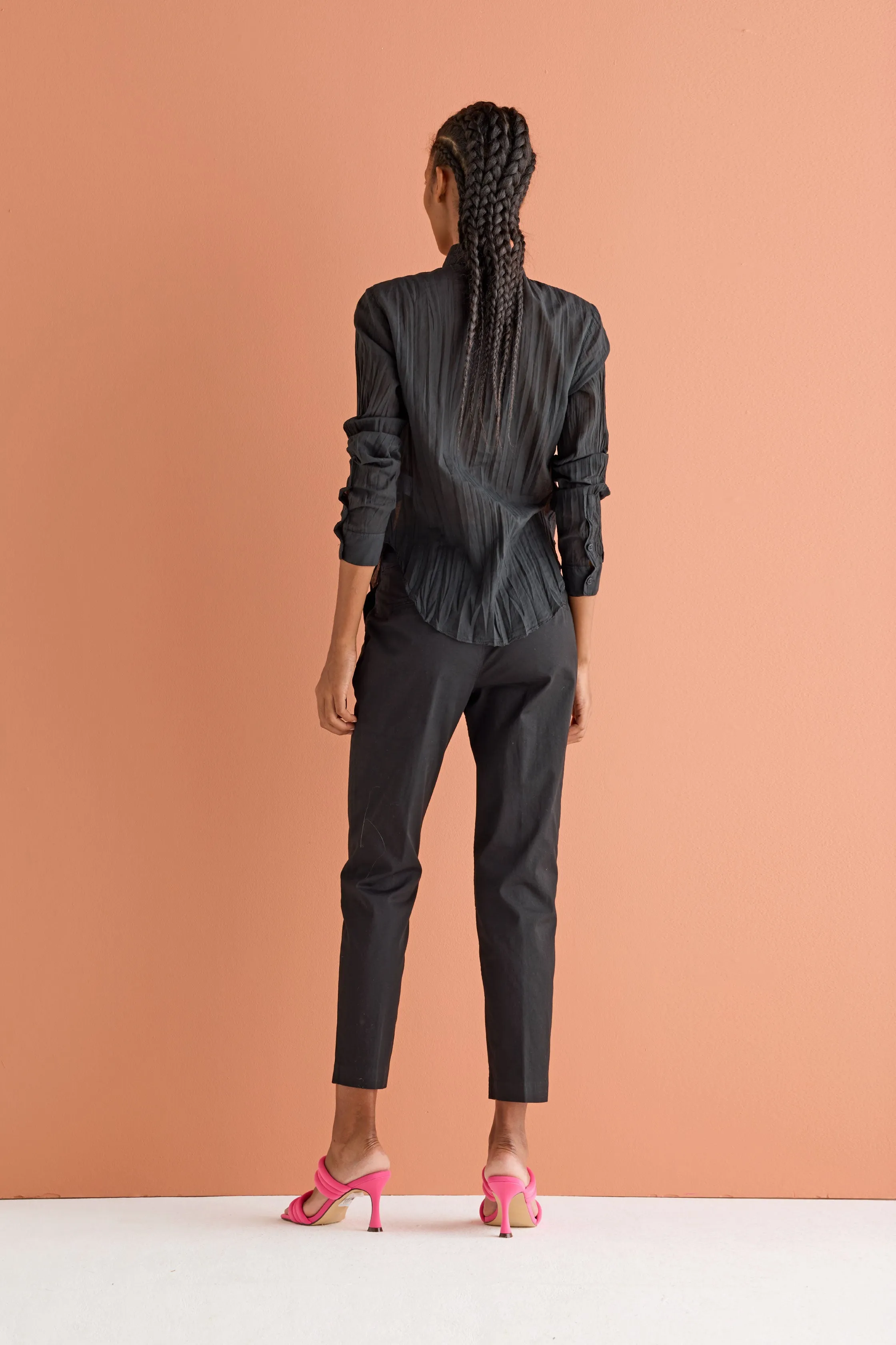 Shirt with Front Ruffles Garment Dyed 67HU 7504 sold by European Culture product image thumbnail 4