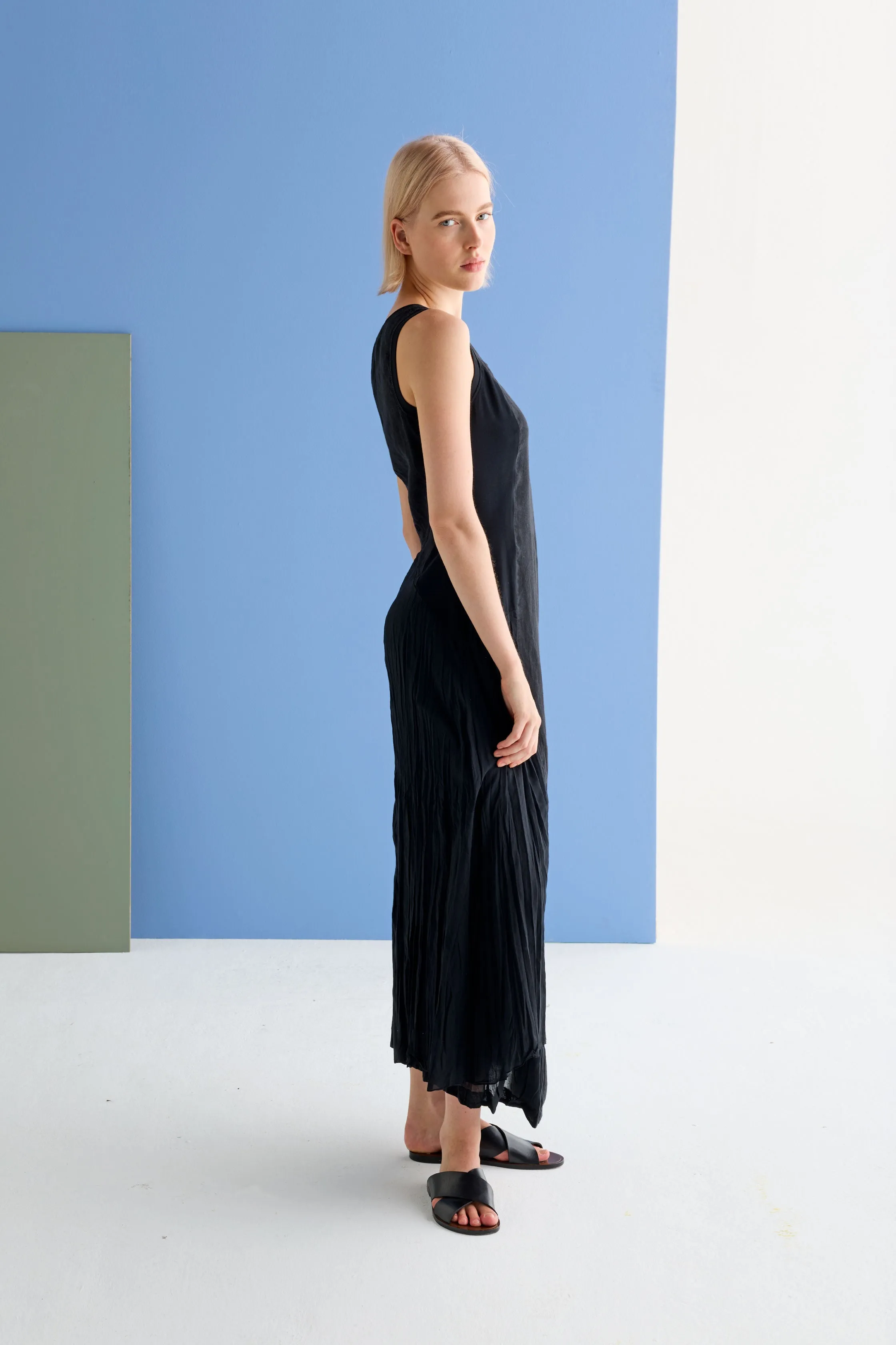 Sleeveless Maxi Dress Garment Dyed 102U 7023 sold by European Culture product image thumbnail 4