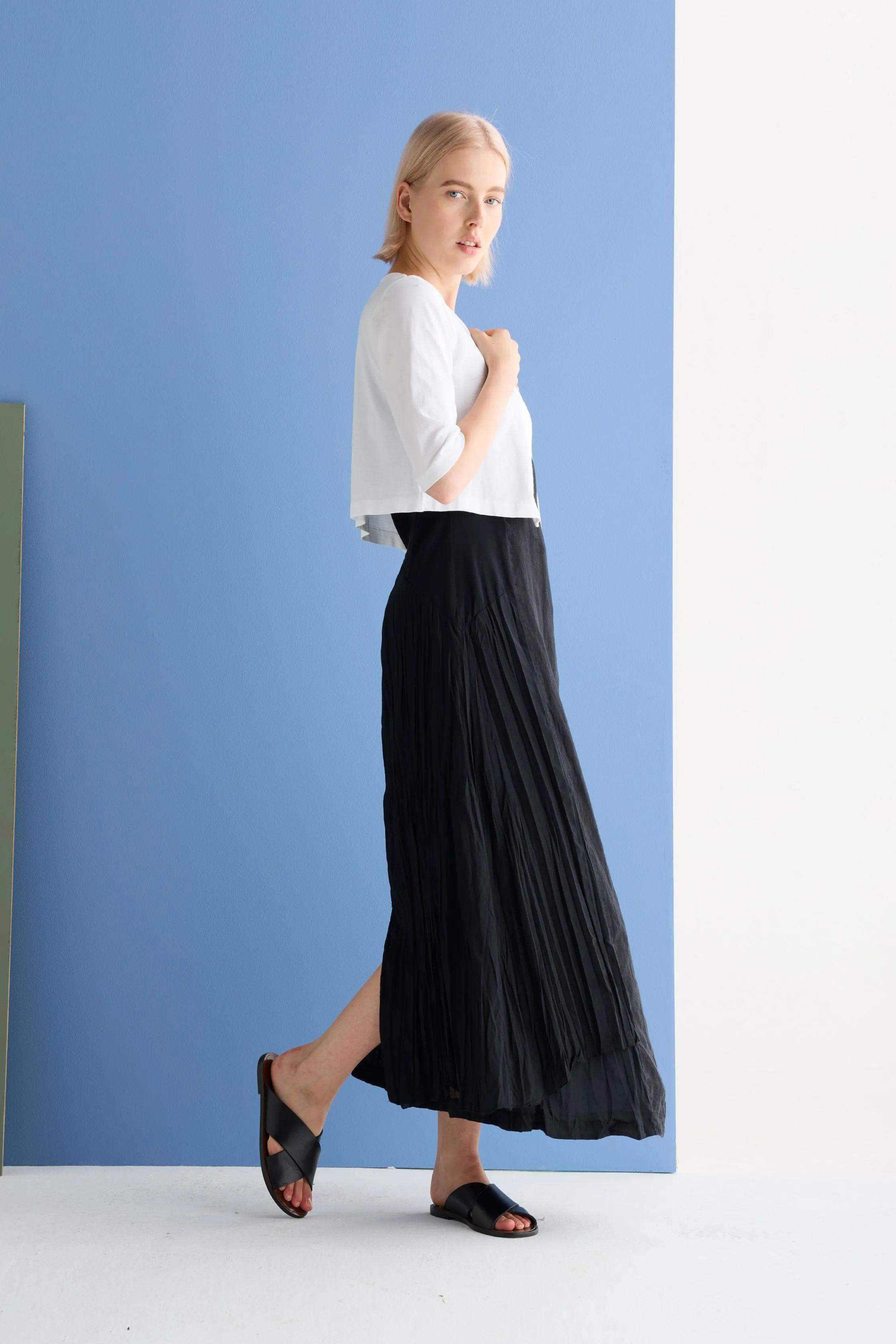 Sleeveless Maxi Dress Garment Dyed 102U 7023 sold by European Culture product image thumbnail 2