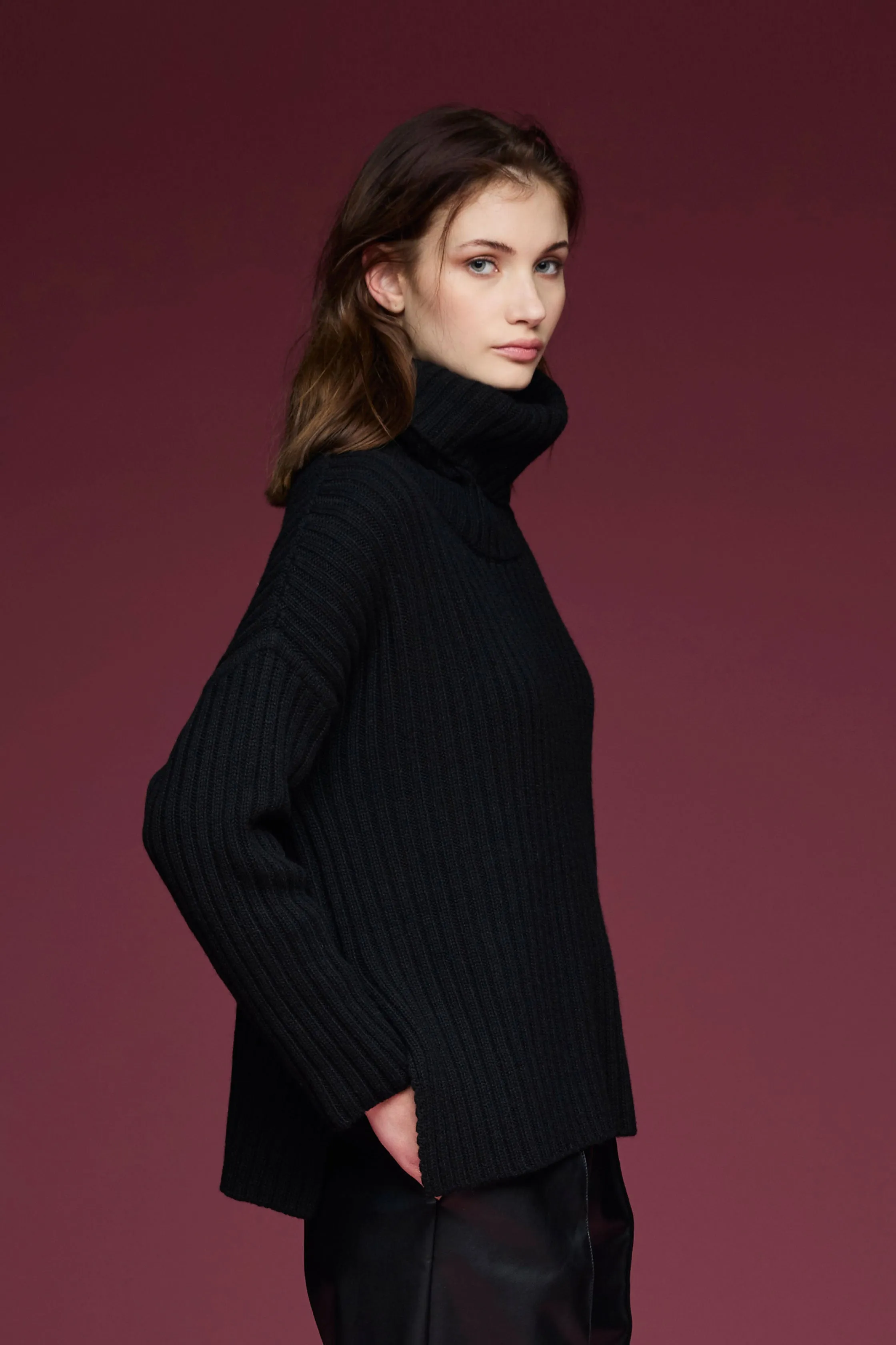 Oversized Turtleneck Sweater M720 9500 sold by European Culture product image thumbnail 4