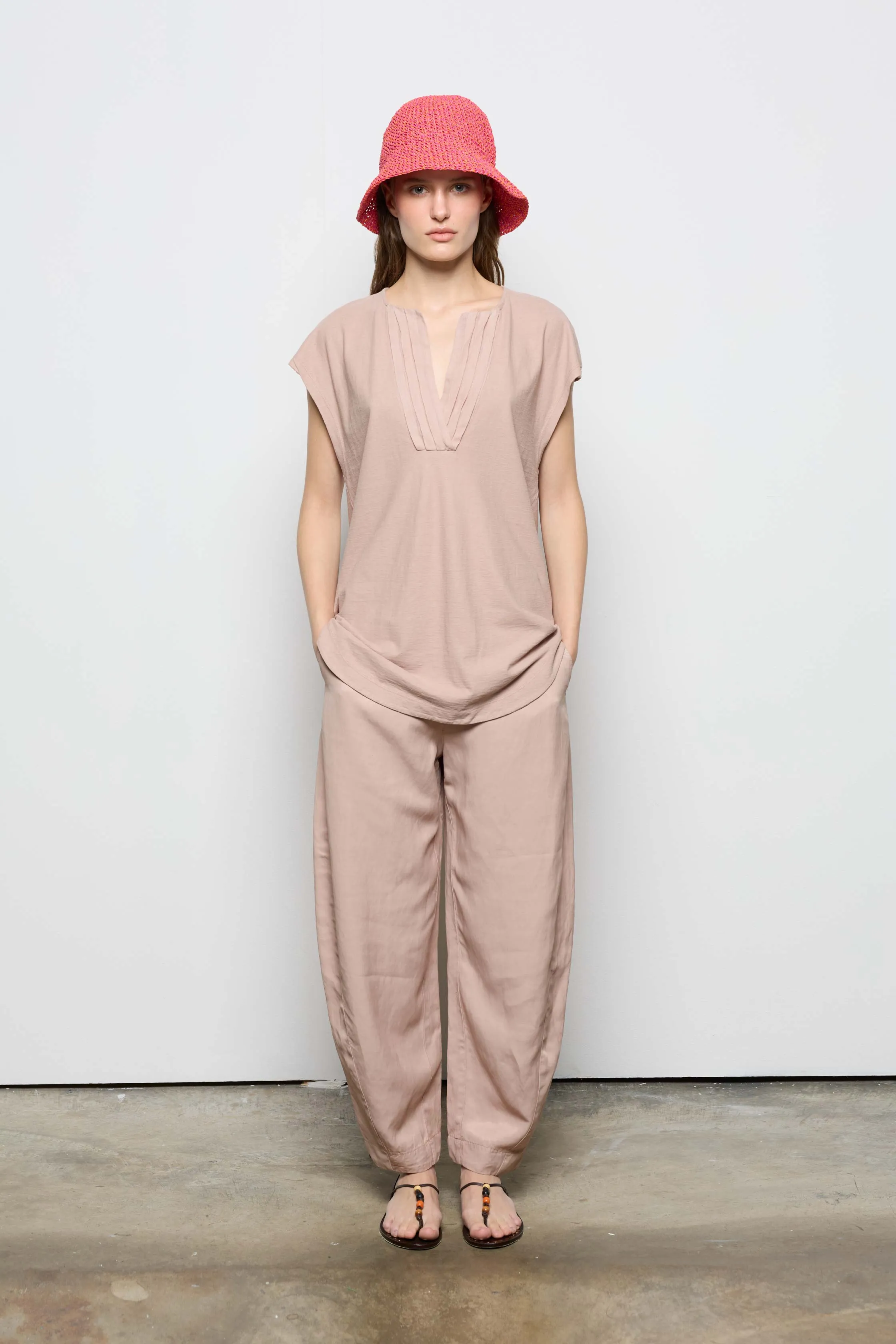 Carrot Pants with Comfort Waist 06F0 7083 sold by European Culture