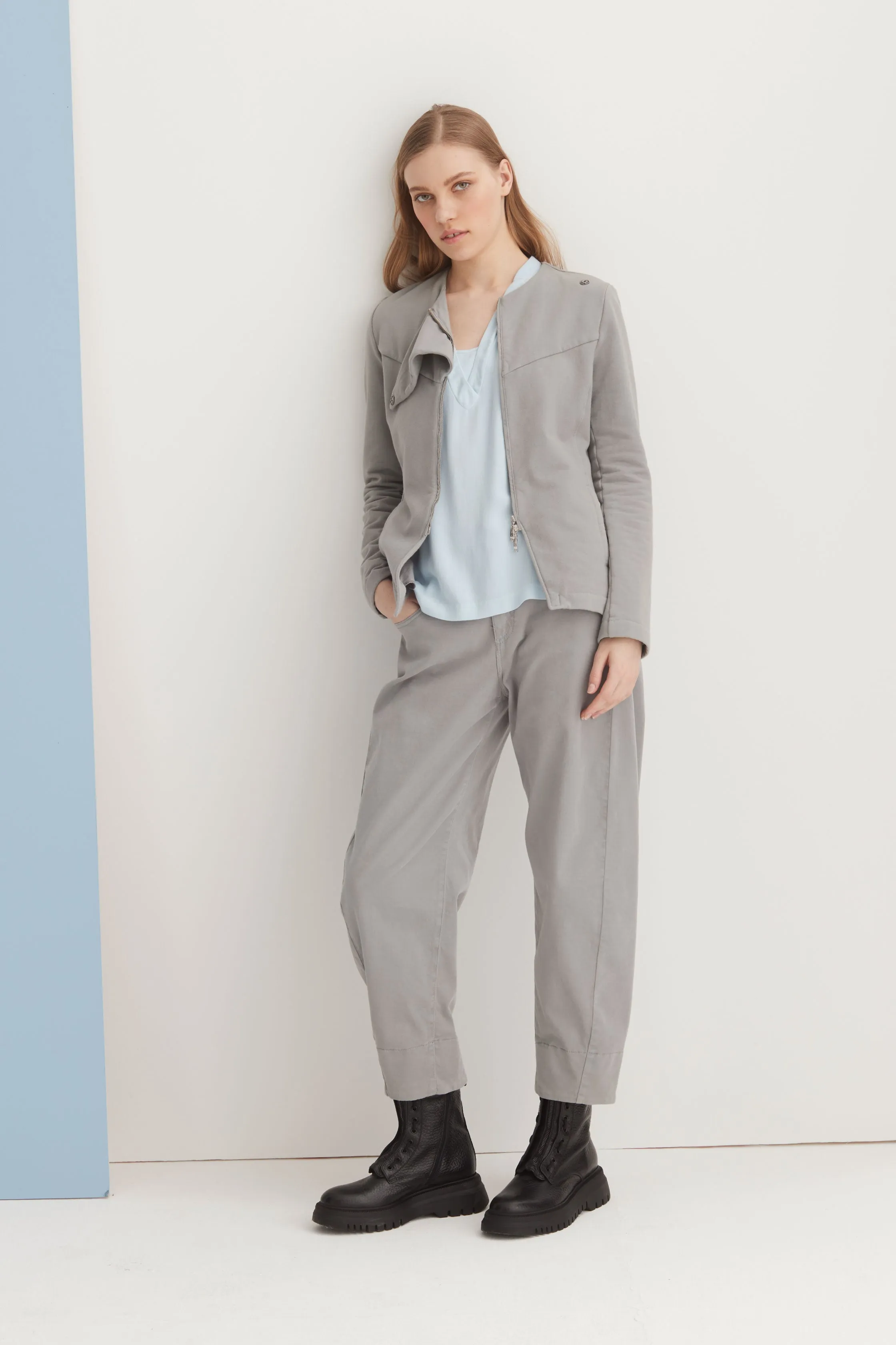 Stretch Cotton Trousers Garment Dyed 05GU 3821 sold by European Culture product image thumbnail 2