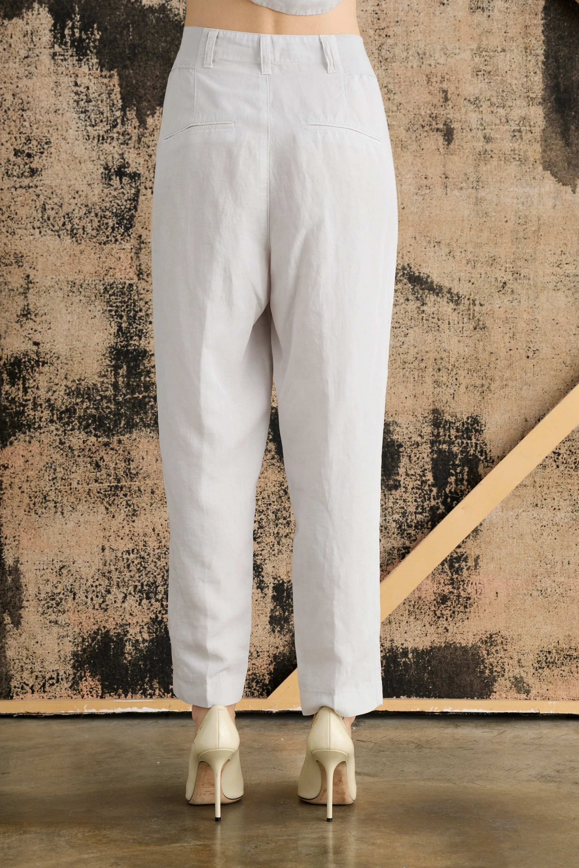Chino Pants in Linen and Lyocell Garment-Dyed 07NU 7049 sold by European Culture product image thumbnail 3